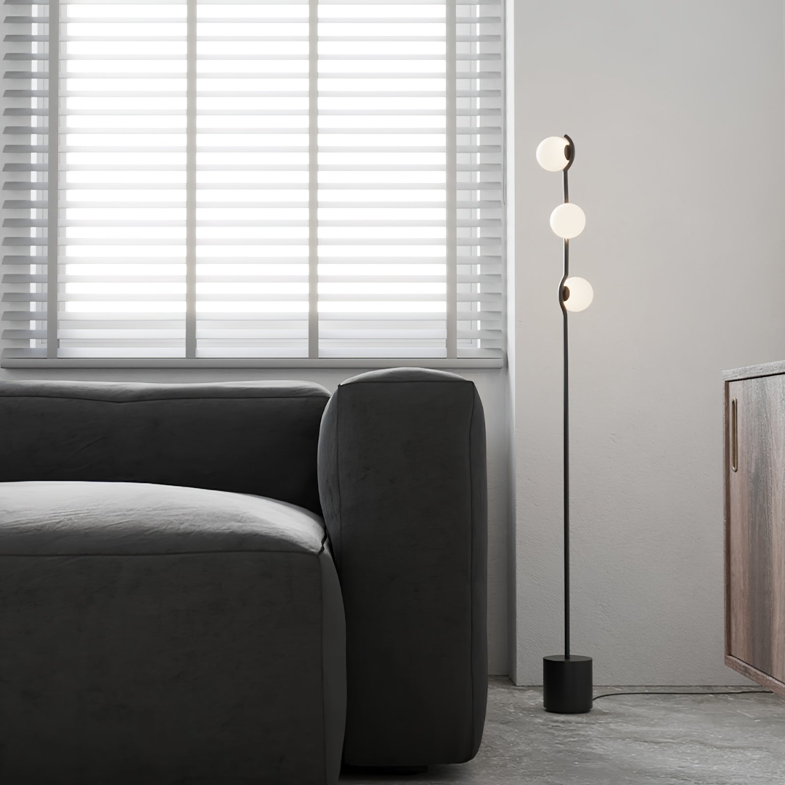 RAVENWOOD TAPERED FLOOR LANTERN