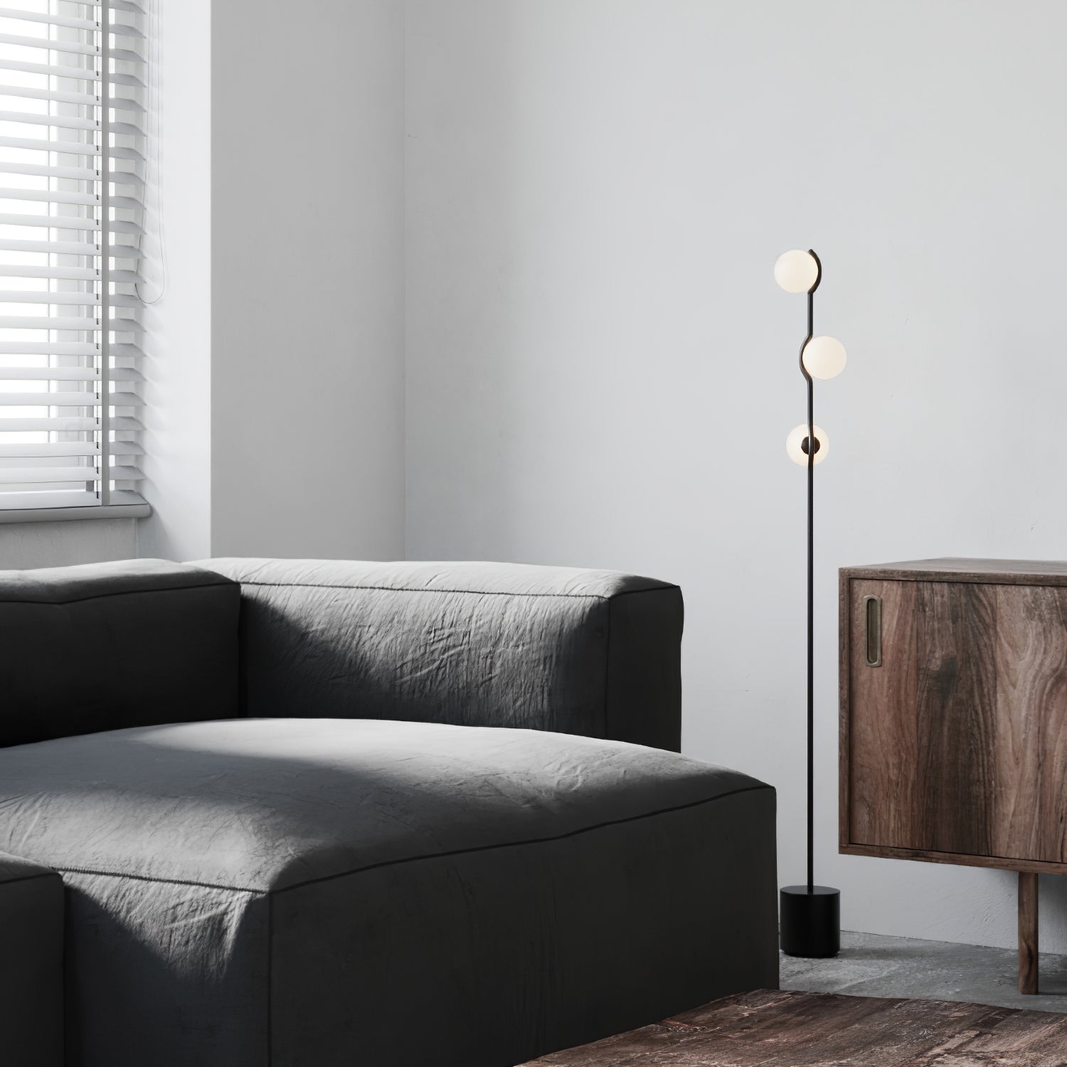 RAVENWOOD TAPERED FLOOR LANTERN