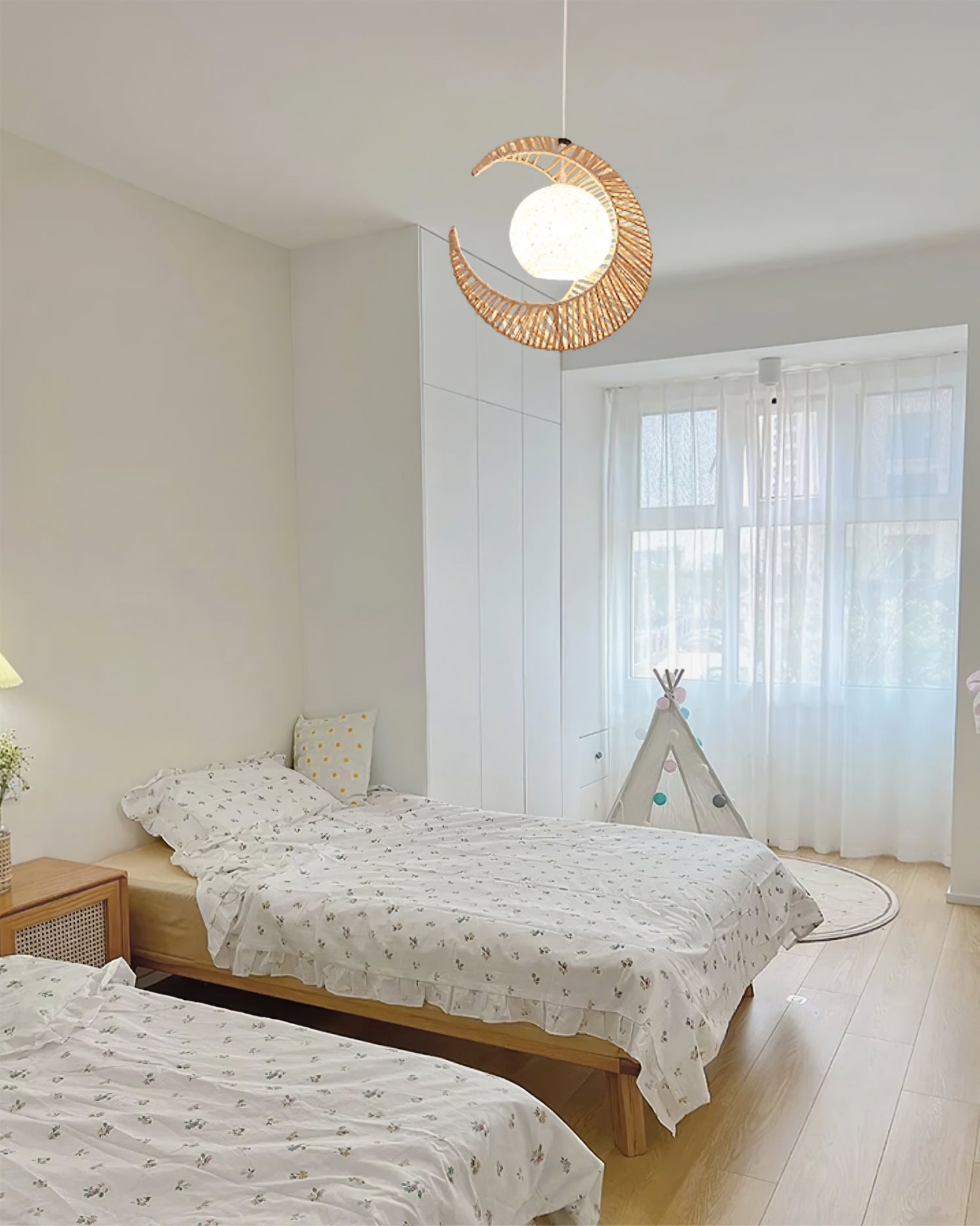 CELENIA LUNAR ORB HANGING LAMP