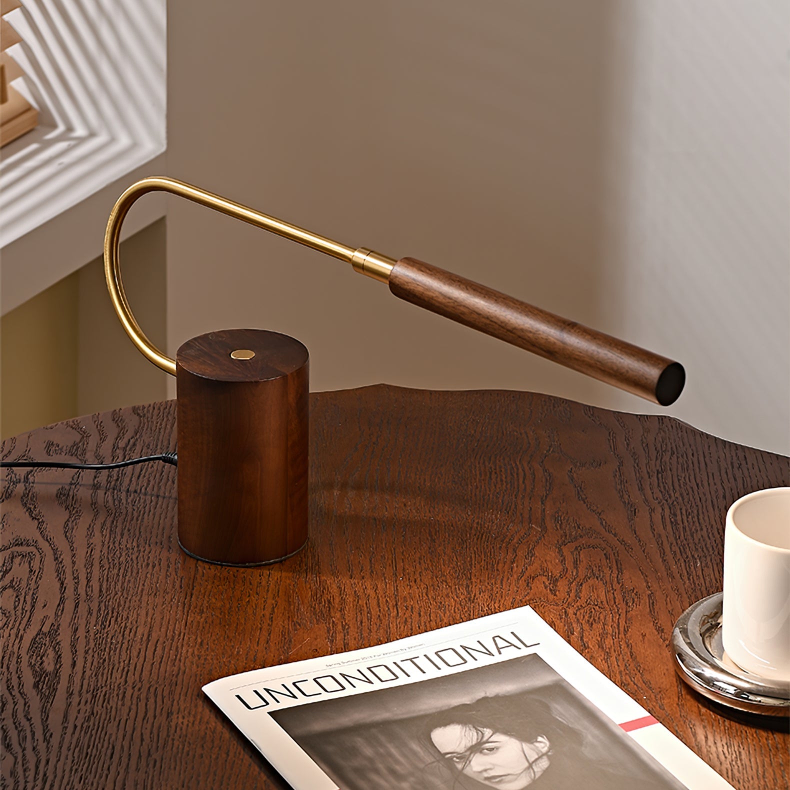 RAVENHURST TAPERED GLEAM TABLE LAMP