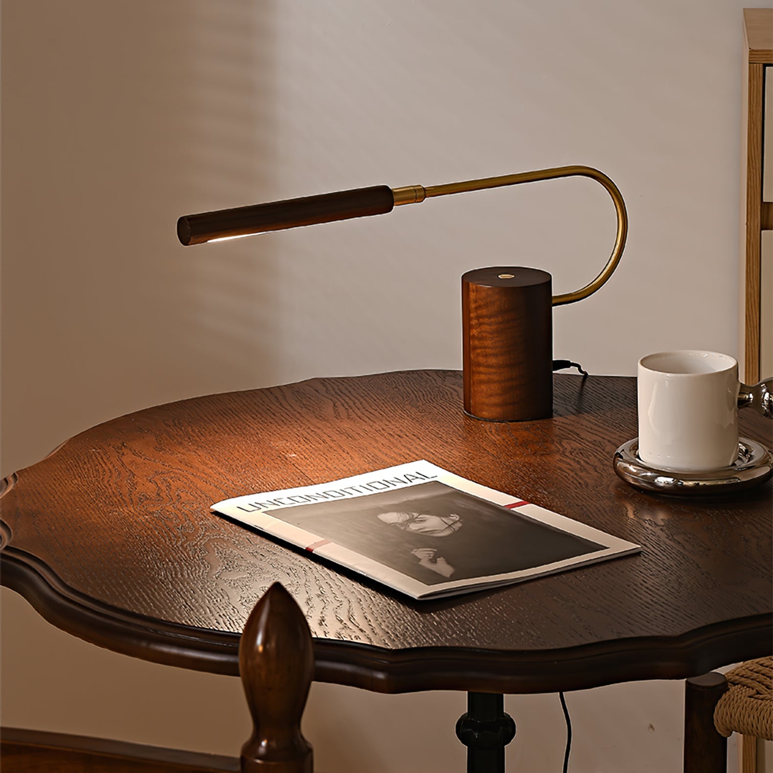 RAVENHURST TAPERED GLEAM TABLE LAMP