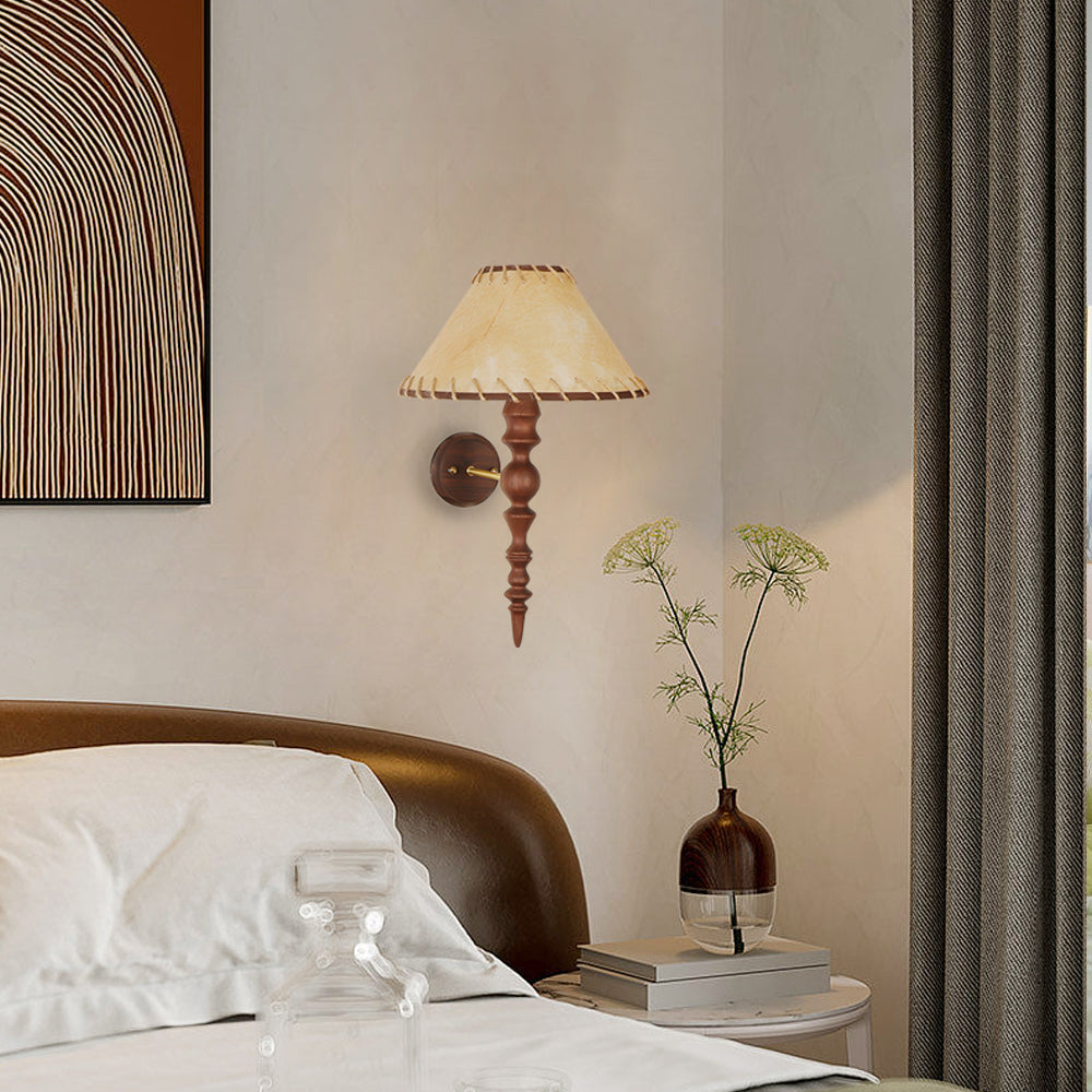 RAVENHALL MID-CENTURY INSPIRED WALL LIGHT