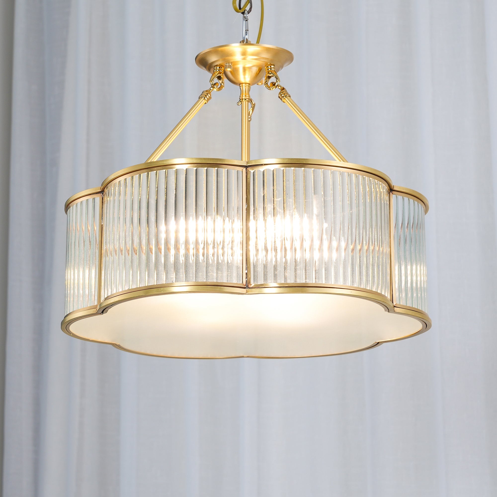 VANDERBILT HERITAGE BRASS CHANDELIER
