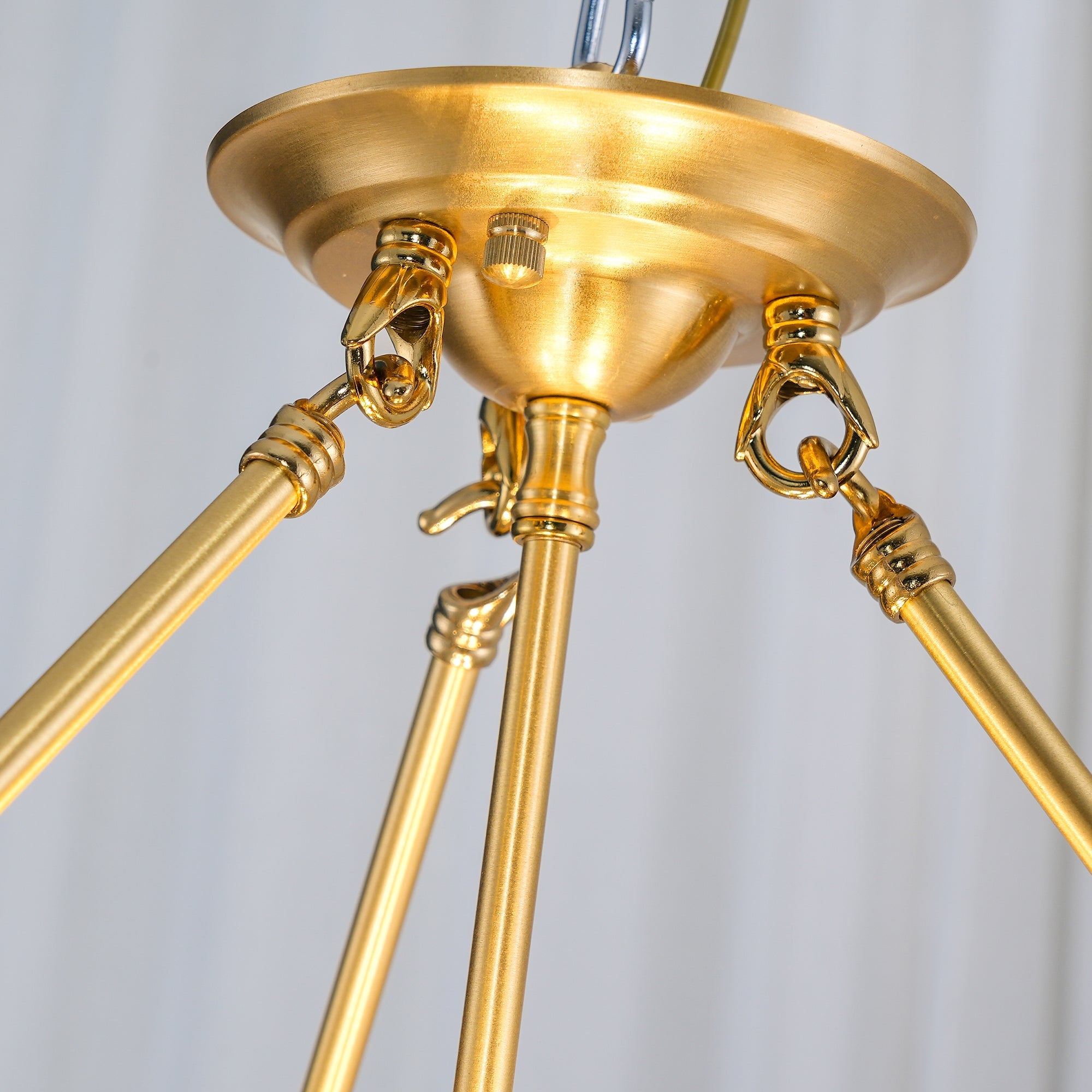 VANDERBILT HERITAGE BRASS CHANDELIER