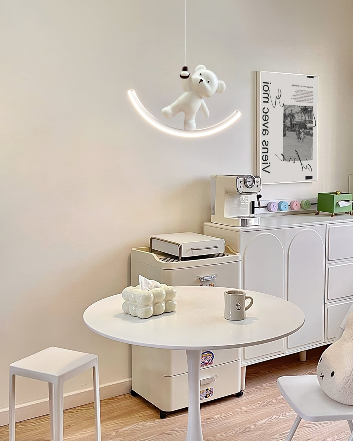 WINTERBOURNE POLISHED RESIN BEAR PENDANT LIGHT