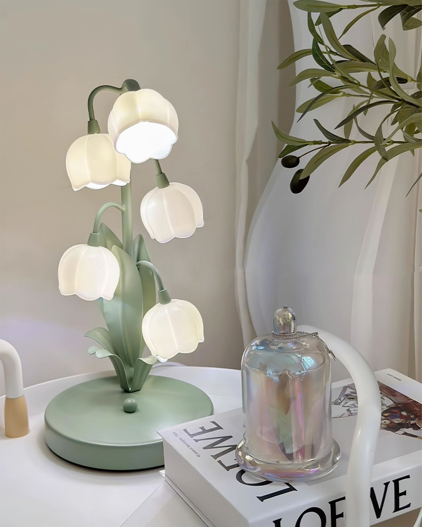 VIOLETTE PETAL RADIANCE LAMP
