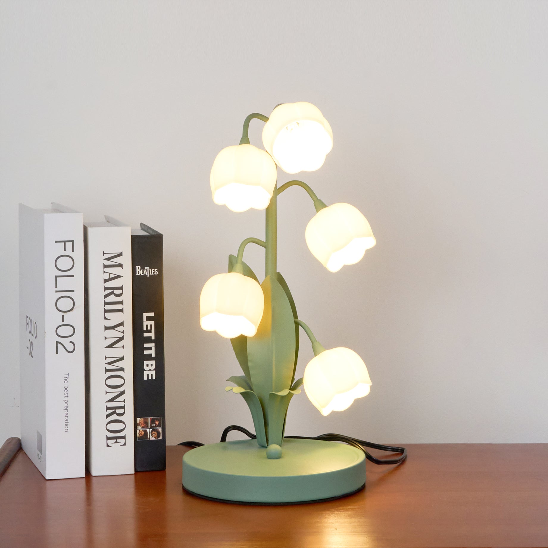 VIOLETTE PETAL RADIANCE LAMP