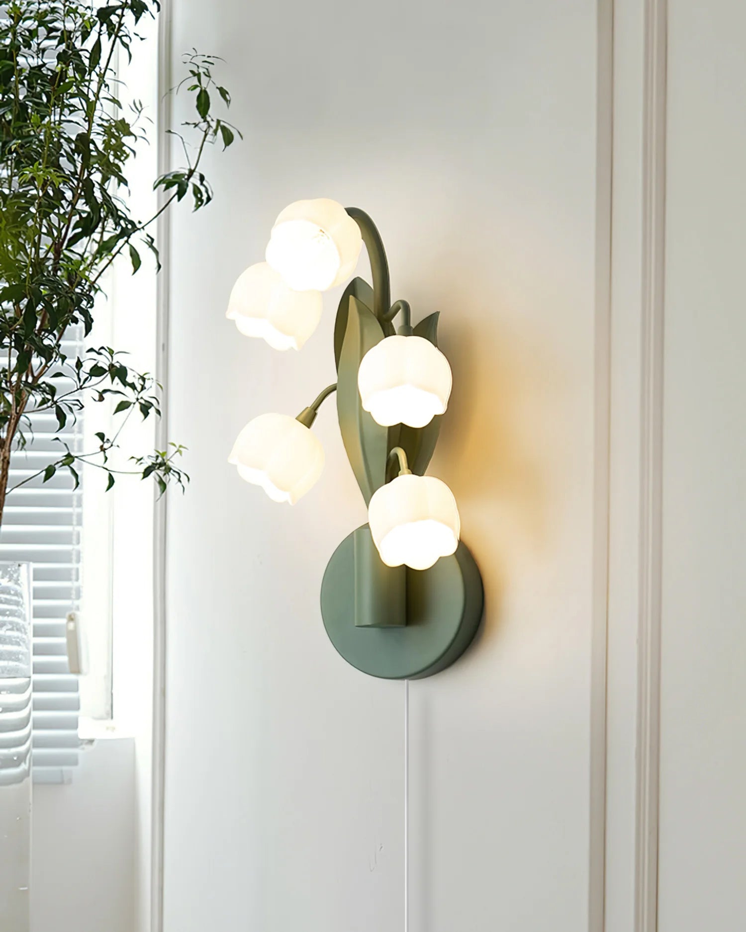 RAVENSDALE BLOOMING WALL SCONCE