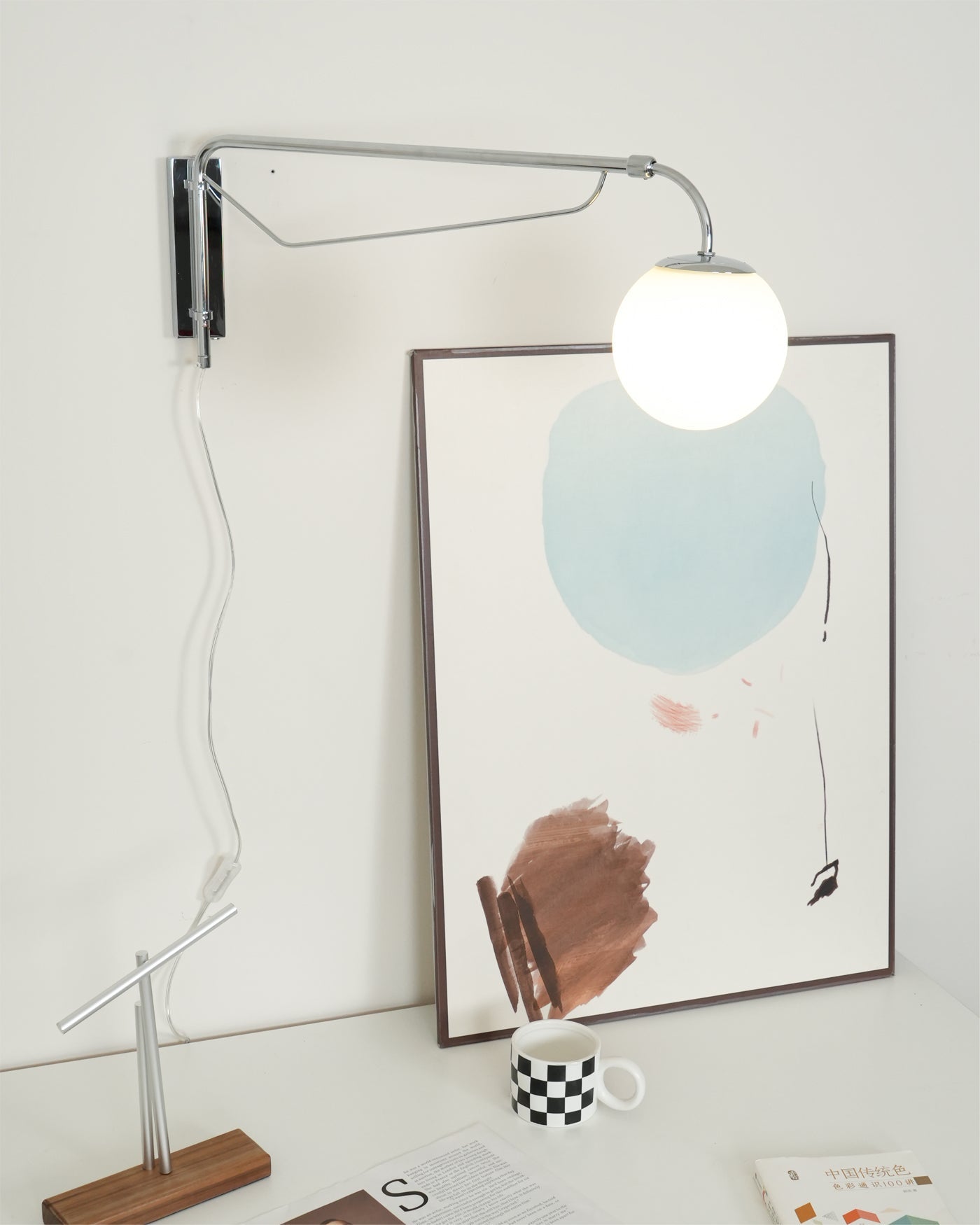 FENWICK WALL-MOUNTED ILLUMINATOR
