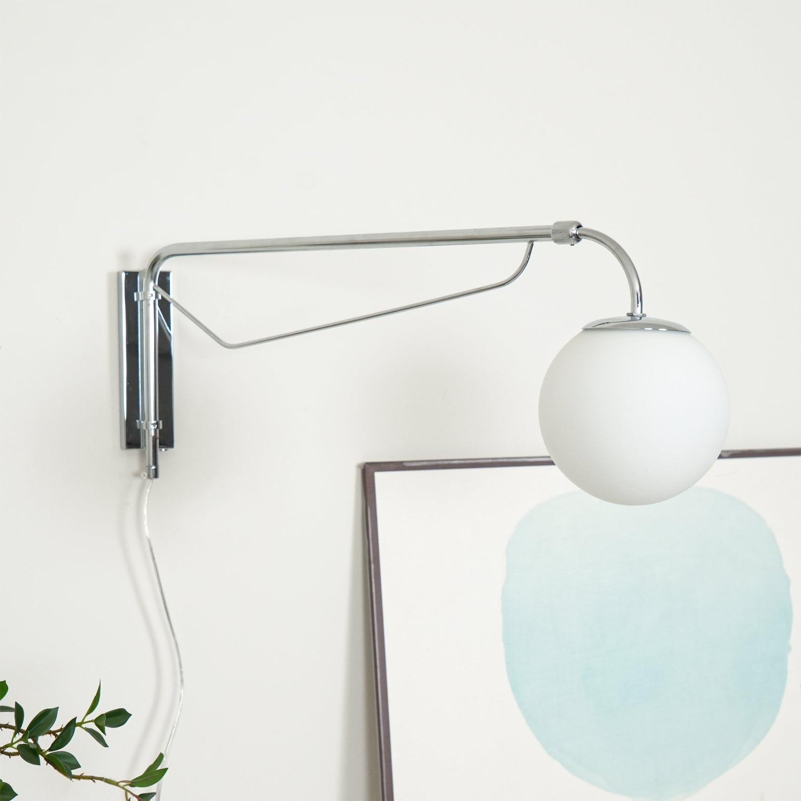 FENWICK WALL-MOUNTED ILLUMINATOR