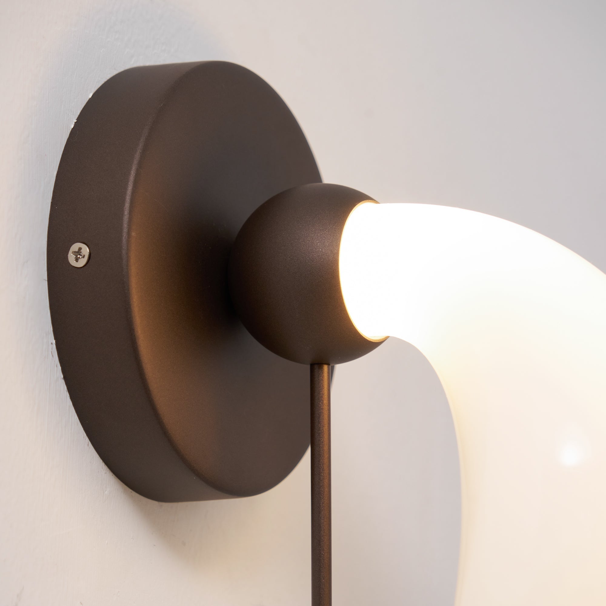 FENWICK CURVED GLASS WALL SCONCE