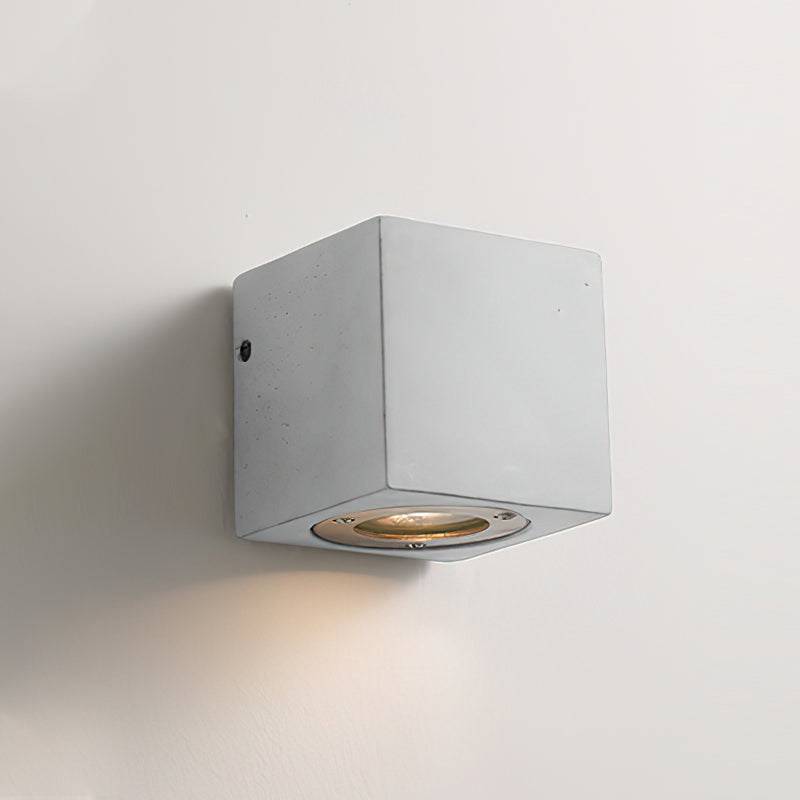 RAVENHALL GLOWING WALL SCONCE