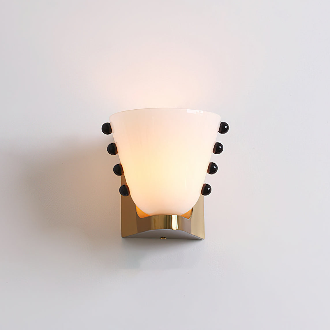 THORNFIELD FRUIT BUNCH WALL SCONCE