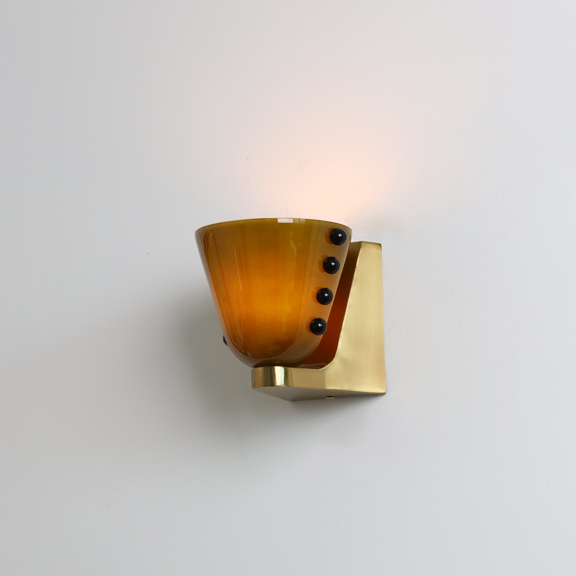 THORNFIELD FRUIT BUNCH WALL SCONCE