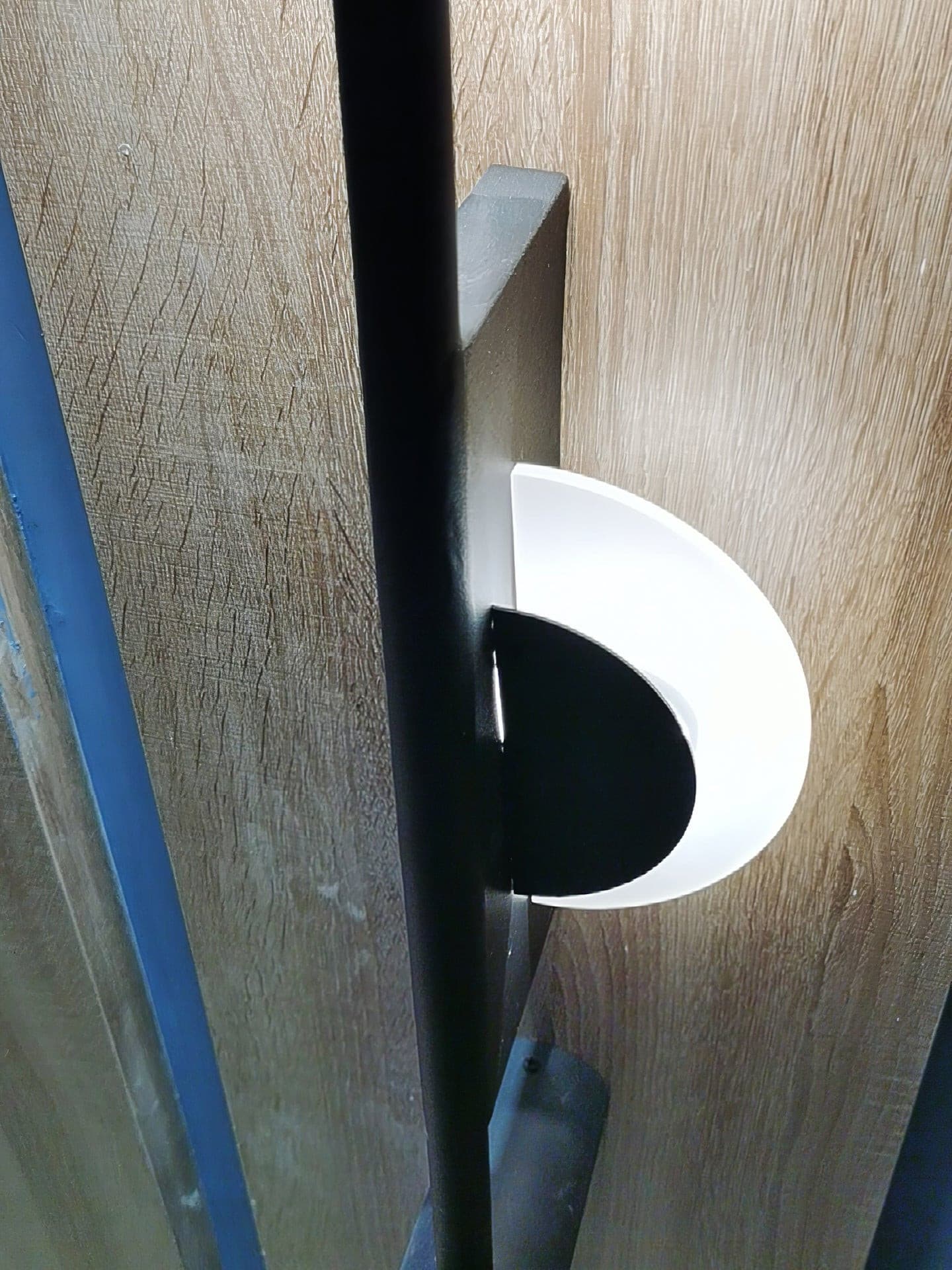 RAVENHALL SLIM ALABASTER ILLUMINATOR