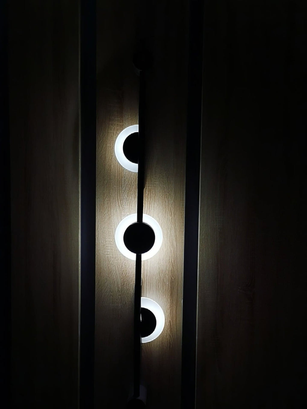 RAVENHALL SLIM ALABASTER ILLUMINATOR