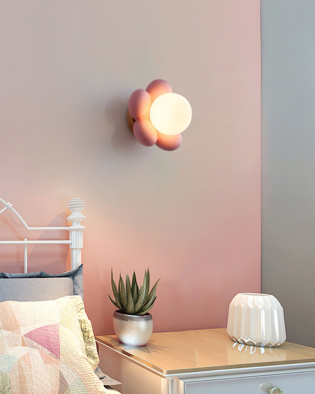 FLORENCE PETAL ILLUMINATION SCONCE