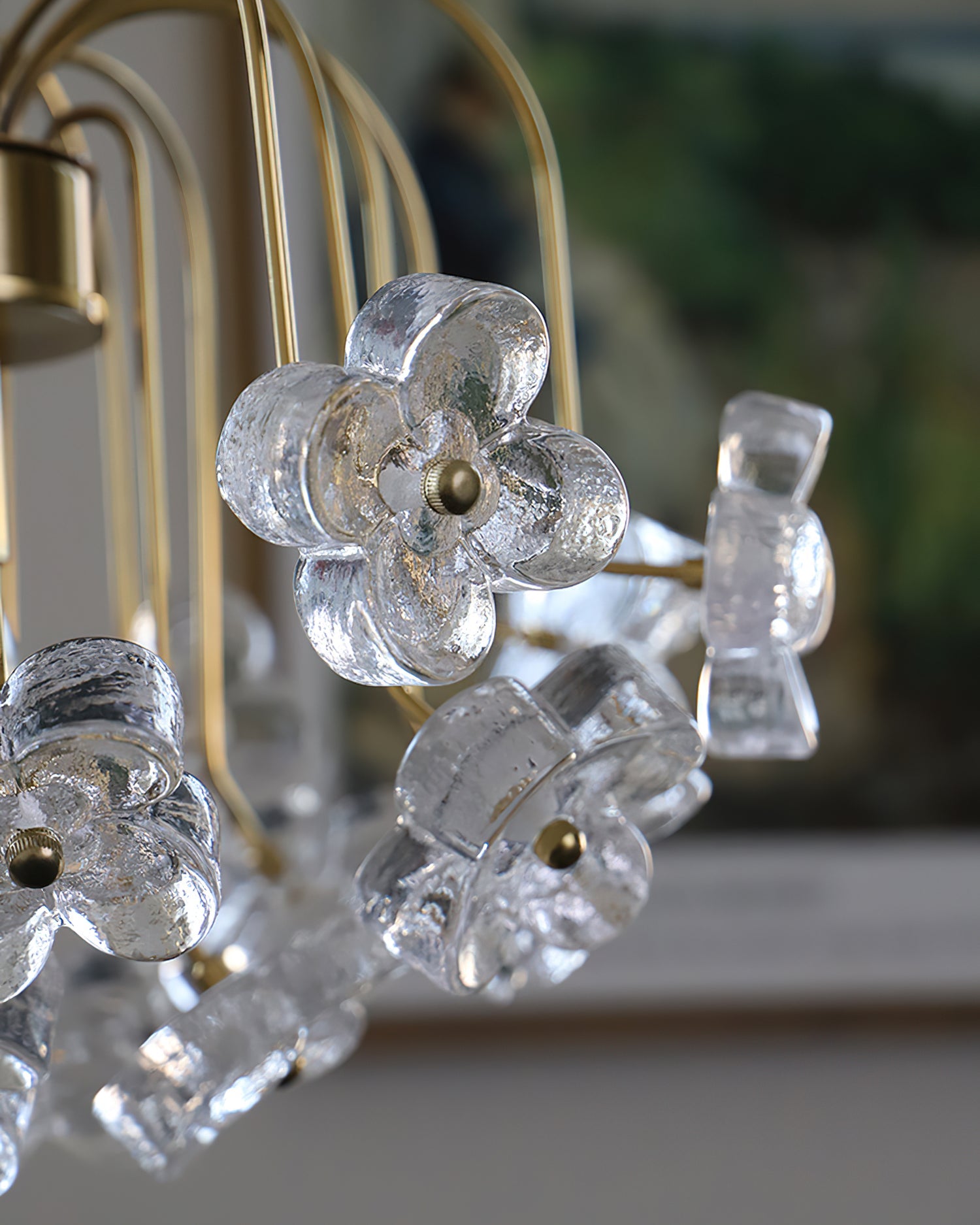 VIOLETTE FLORAL INSPIRATION HANGING LANTERN