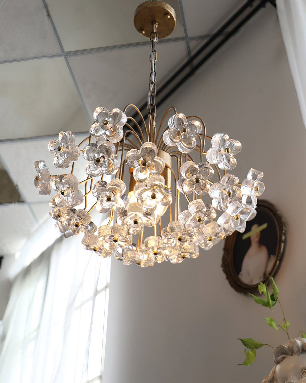 VIOLETTE FLORAL INSPIRATION HANGING LANTERN