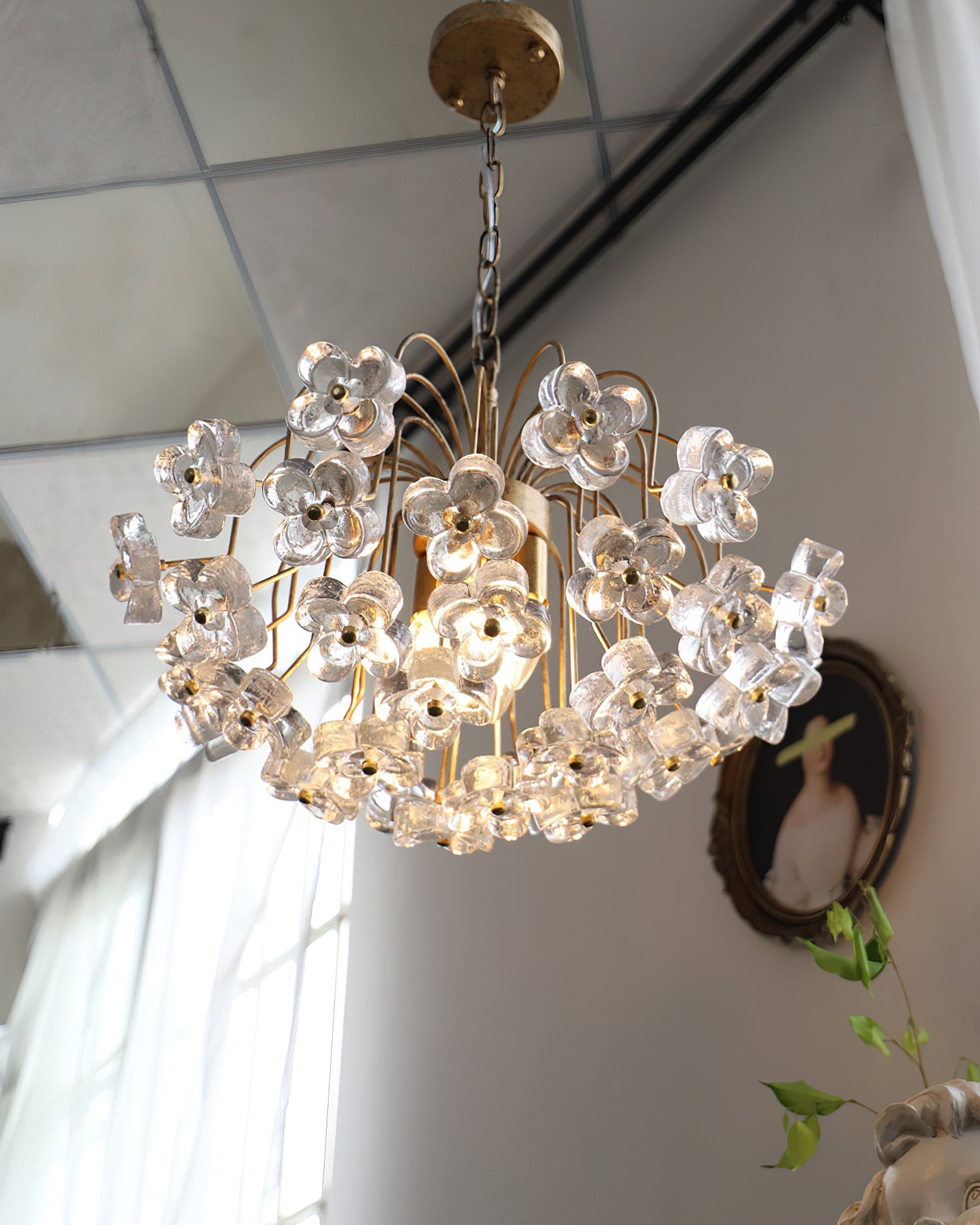VIOLETTE FLORAL INSPIRATION HANGING LANTERN