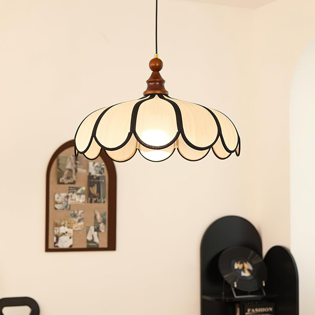FENWICK IVY INSPIRATION HANGING LANTERN