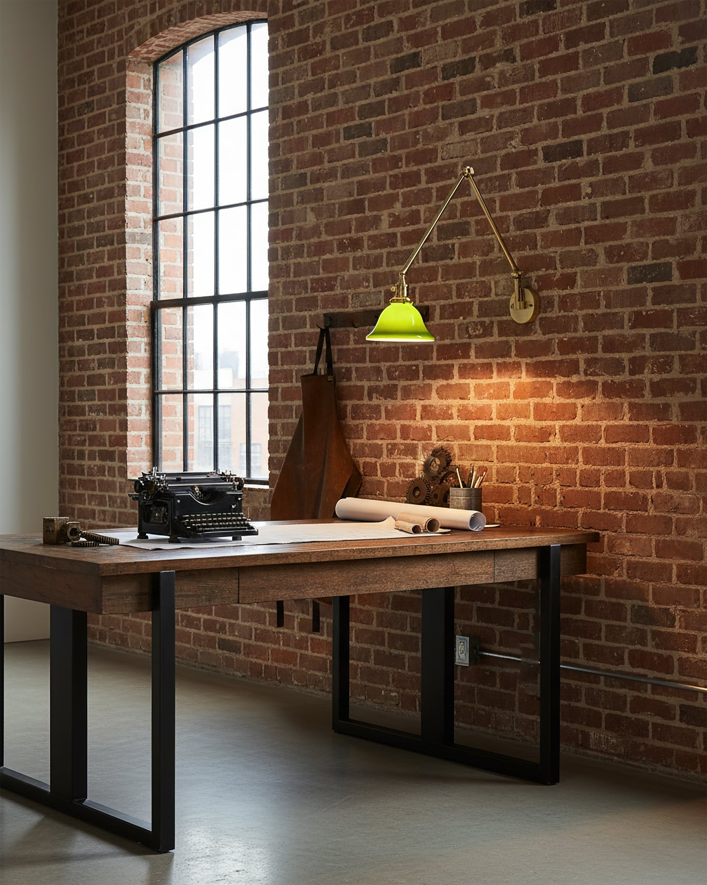 FENWICK ADJUSTABLE SWINGING WALL LIGHT