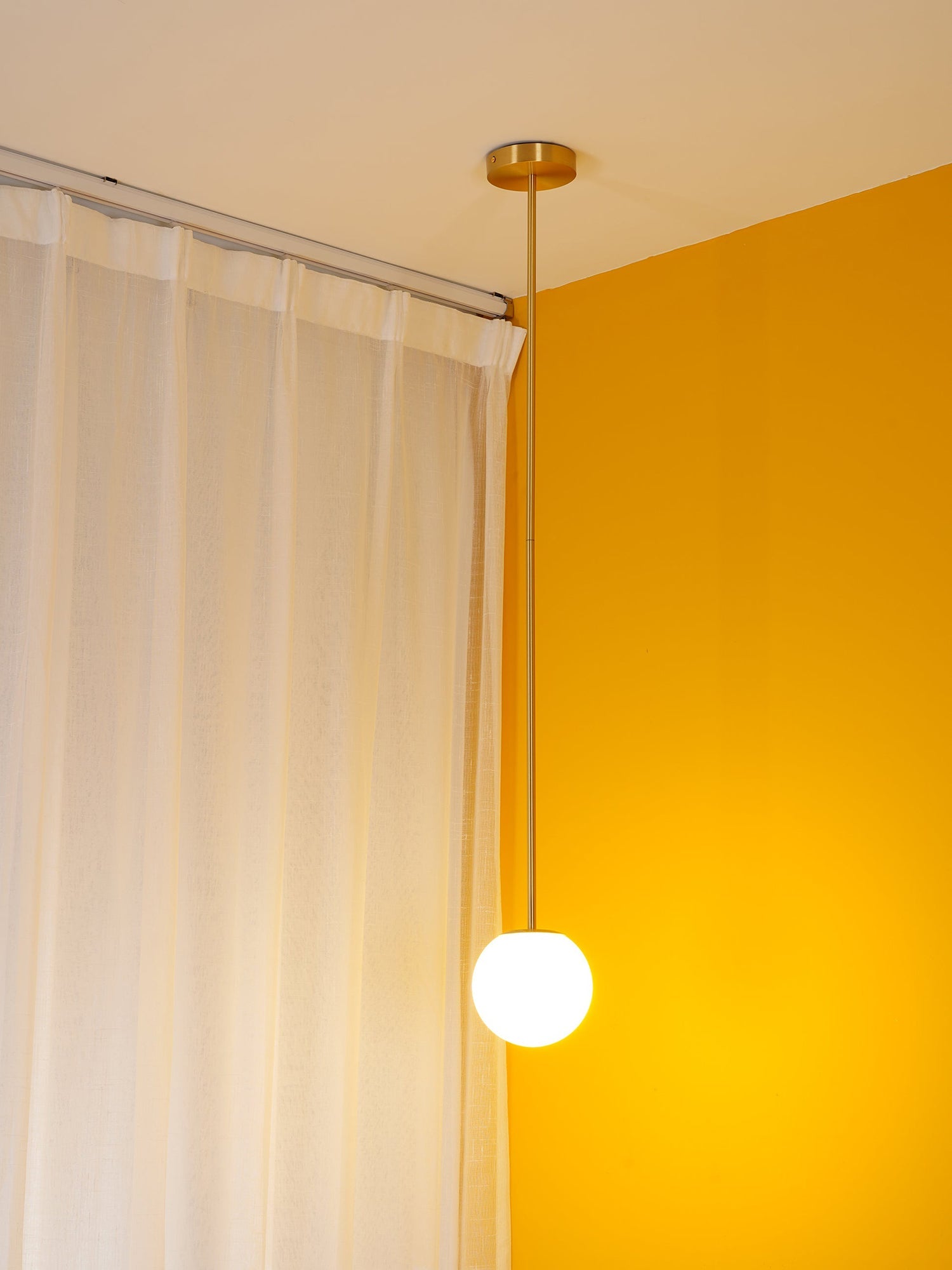 WINTHROP GILDED ARCHWAY PENDANT