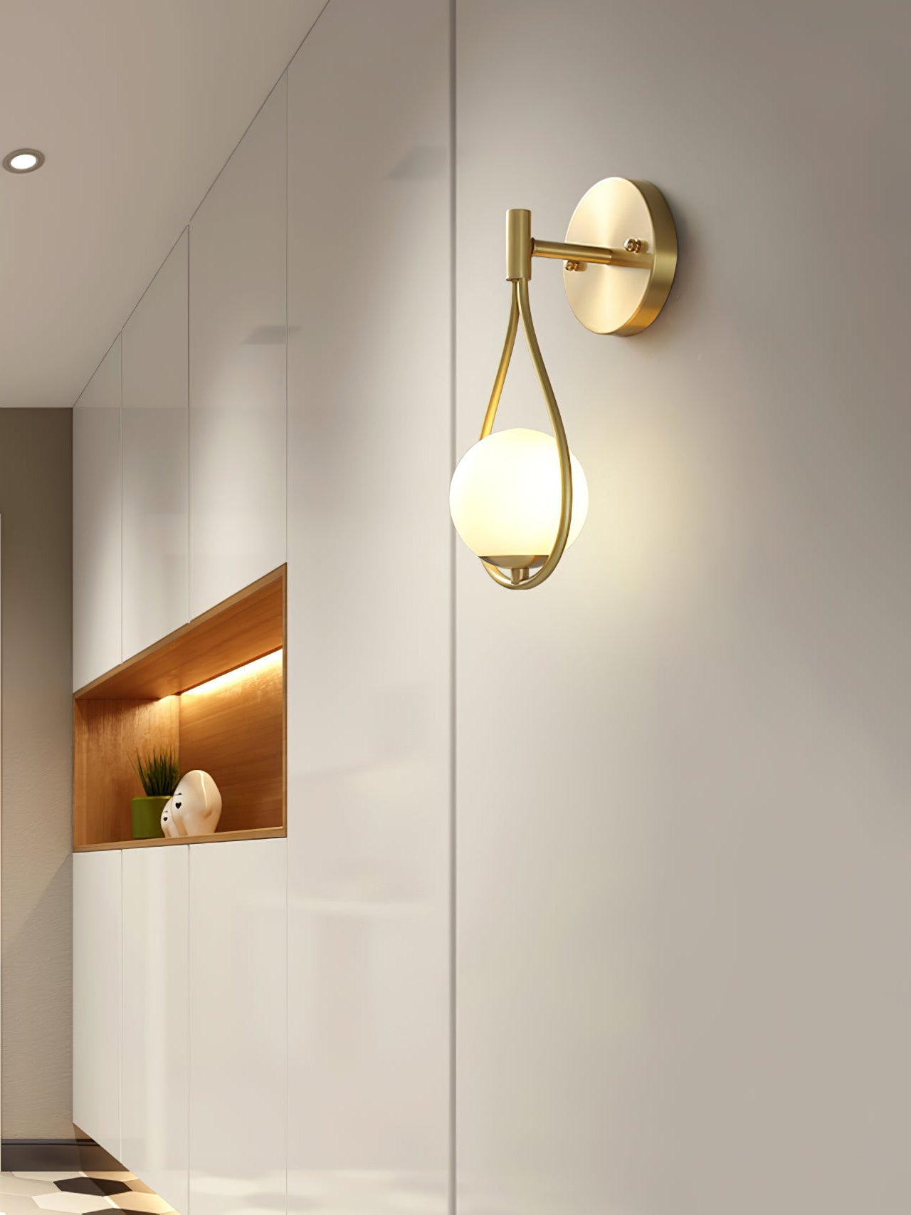 BEAUMONT GILDED WALL SCONCE