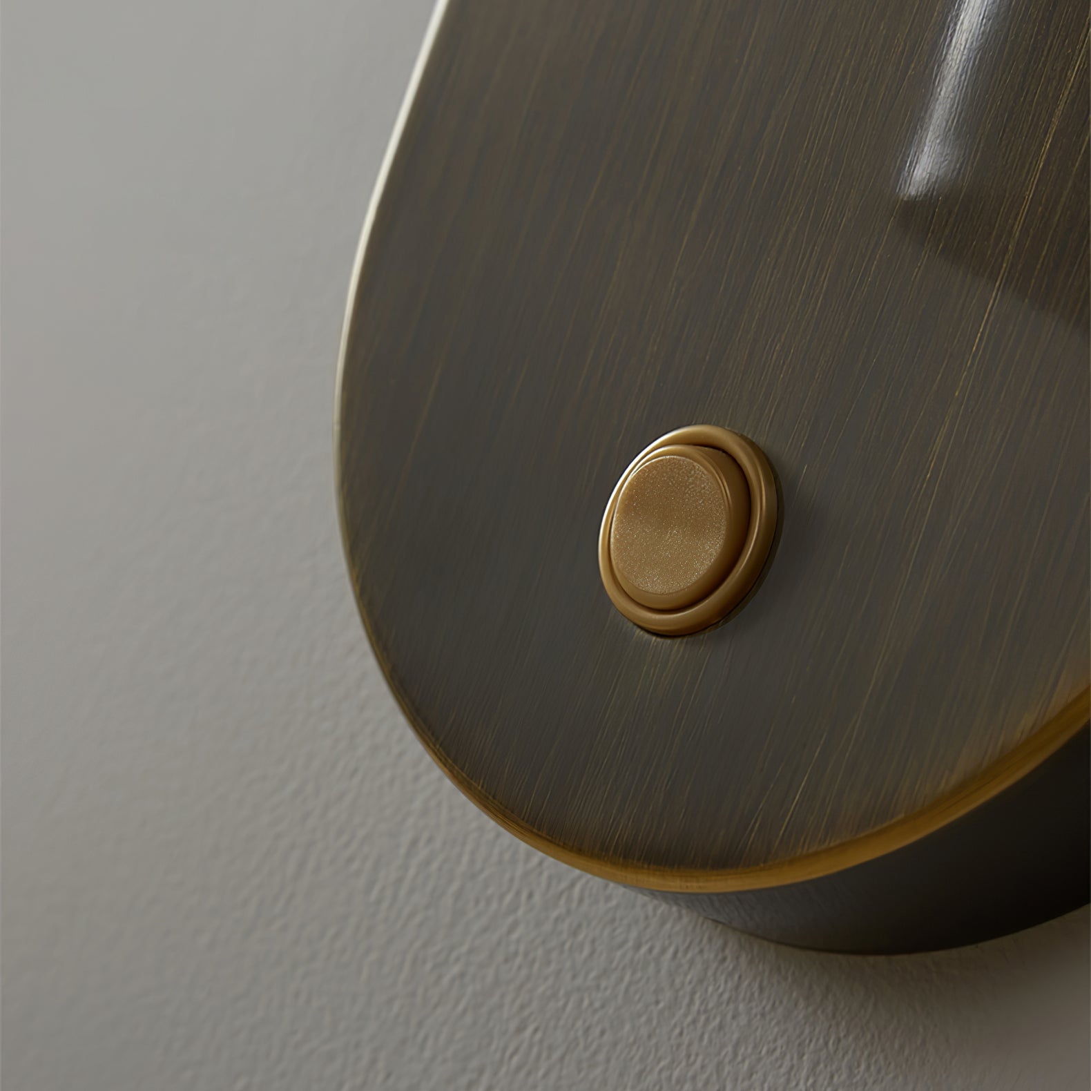 WINDSOR HOLLOW BRASS WALL SCONCE