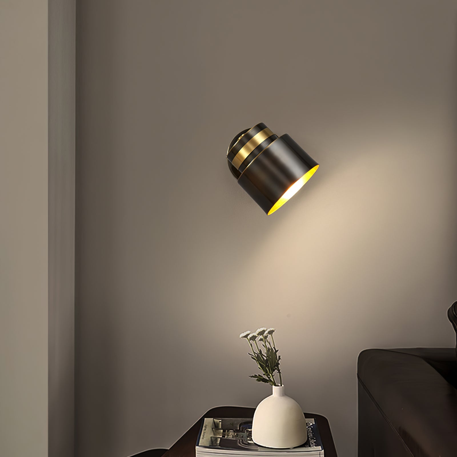 WINDSOR HOLLOW BRASS WALL SCONCE