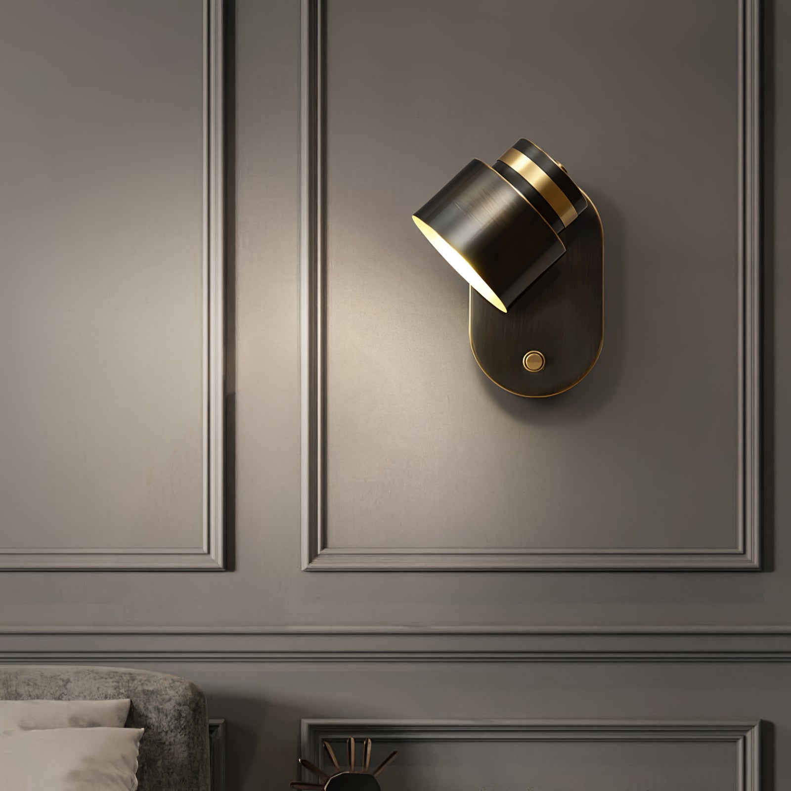 WINDSOR HOLLOW BRASS WALL SCONCE
