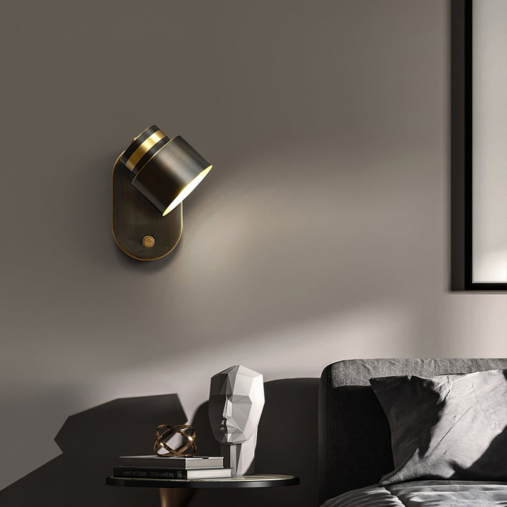WINDSOR HOLLOW BRASS WALL SCONCE