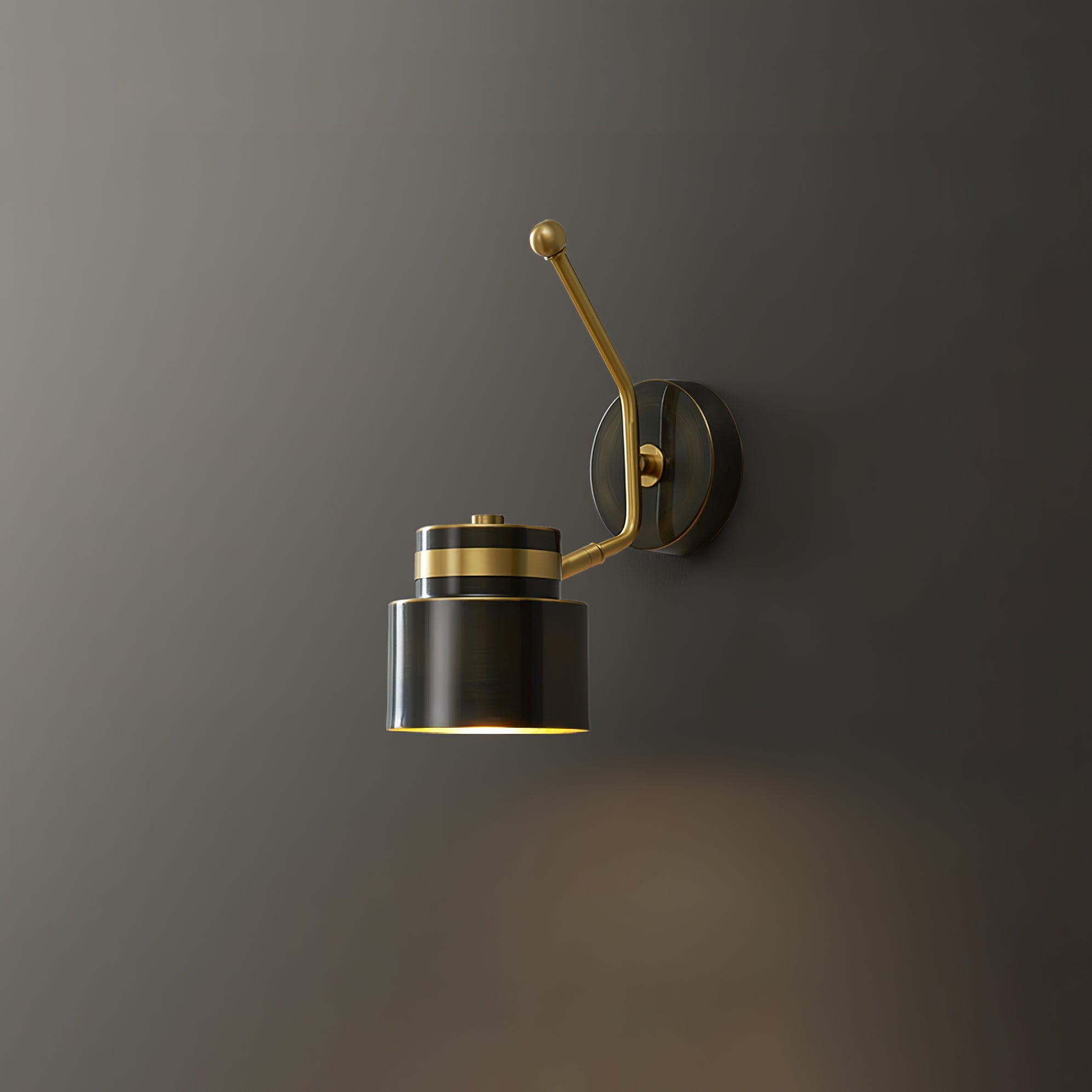 WINDSOR HOLLOW BRASS WALL SCONCE