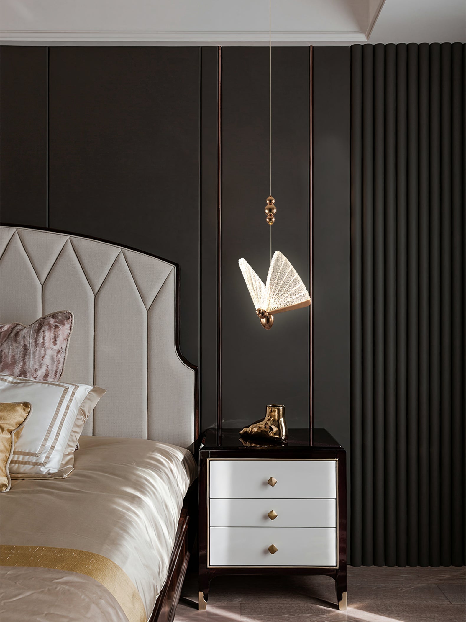 ALDERSON FLUTED WINGS HANGING LANTERN