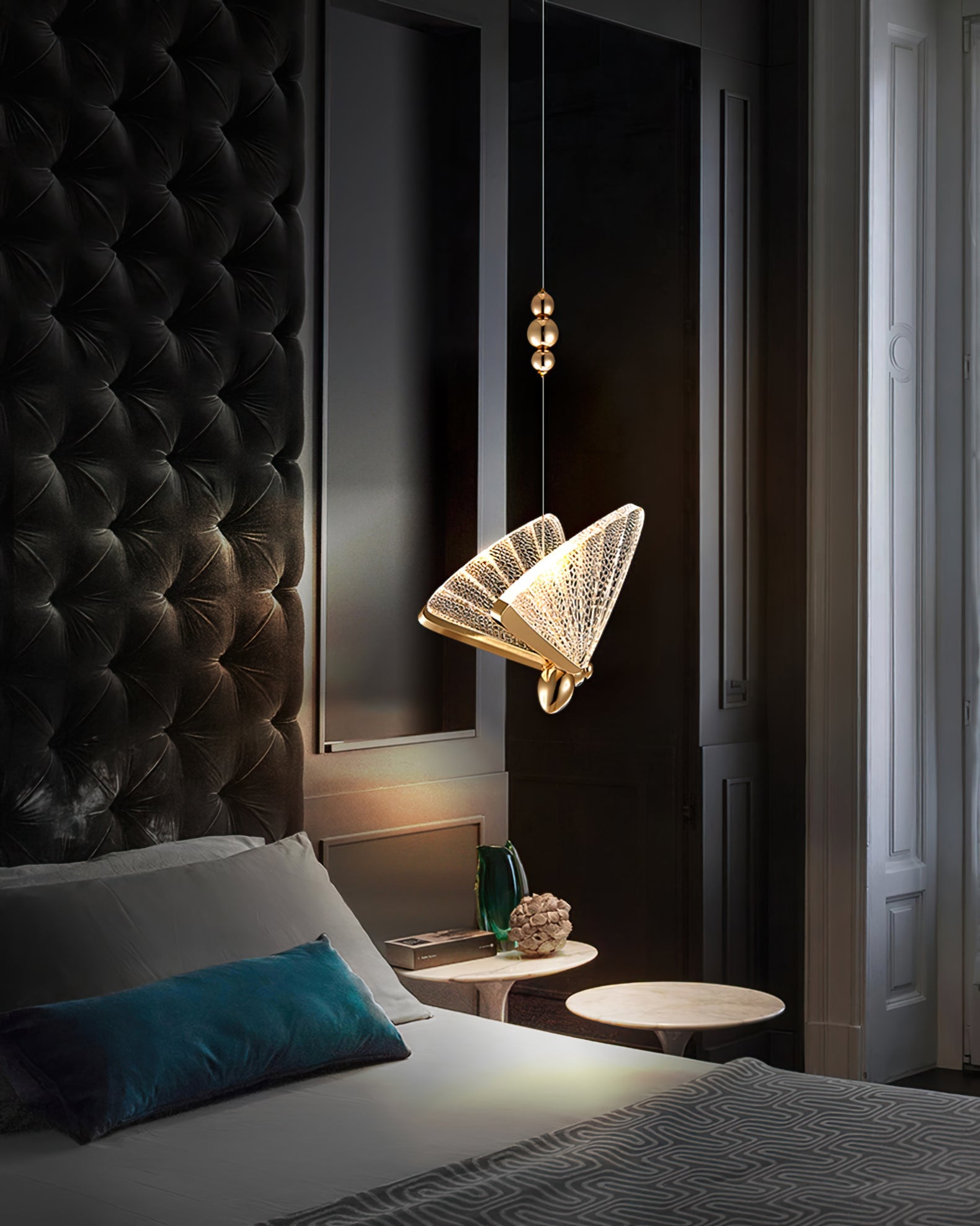 ALDERSON FLUTED WINGS HANGING LANTERN