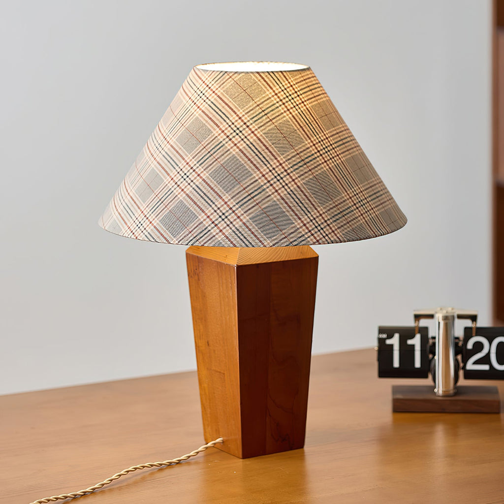 BRAMBLEWOOD RUSTIC ILLUMINATOR