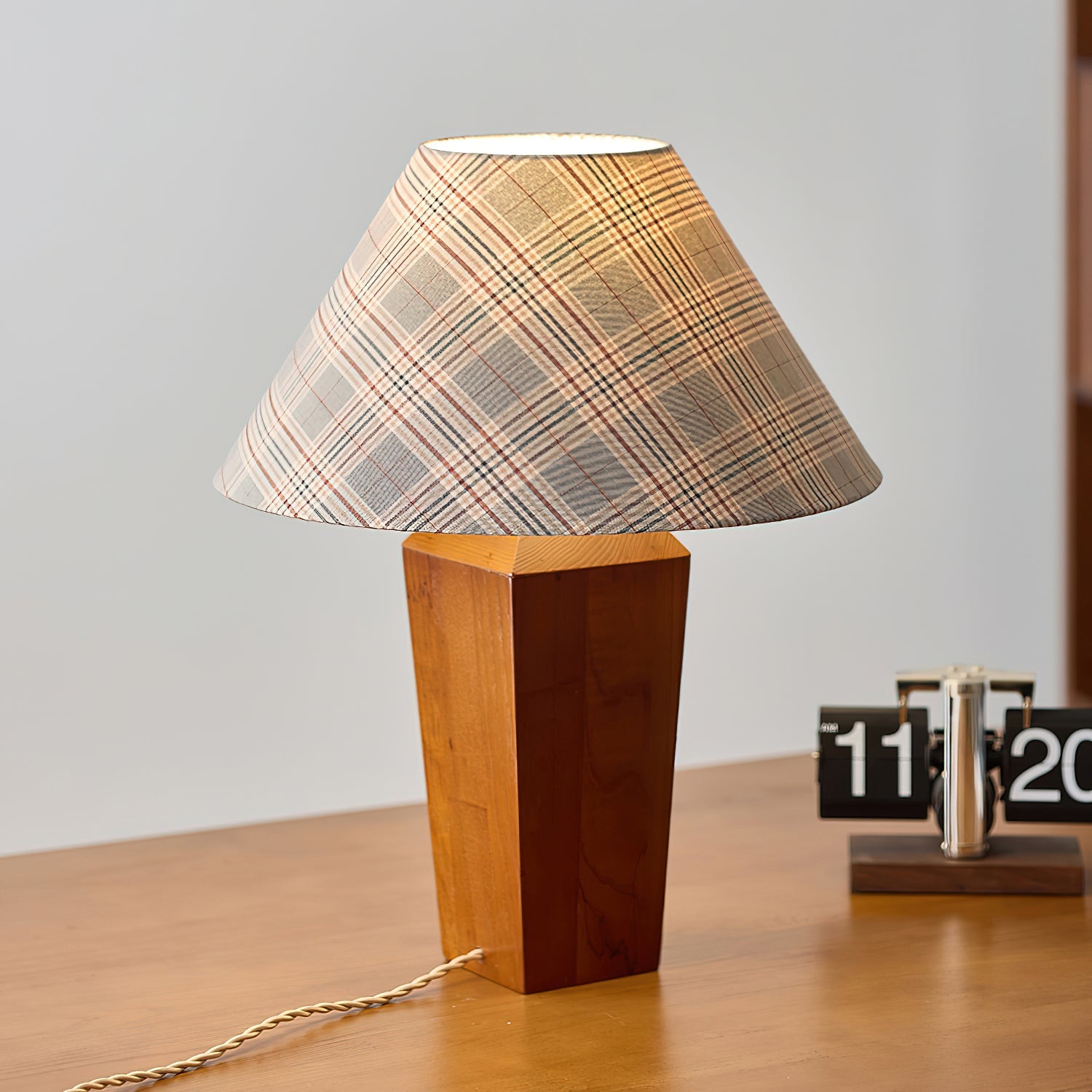BRAMBLEWOOD RUSTIC ILLUMINATOR