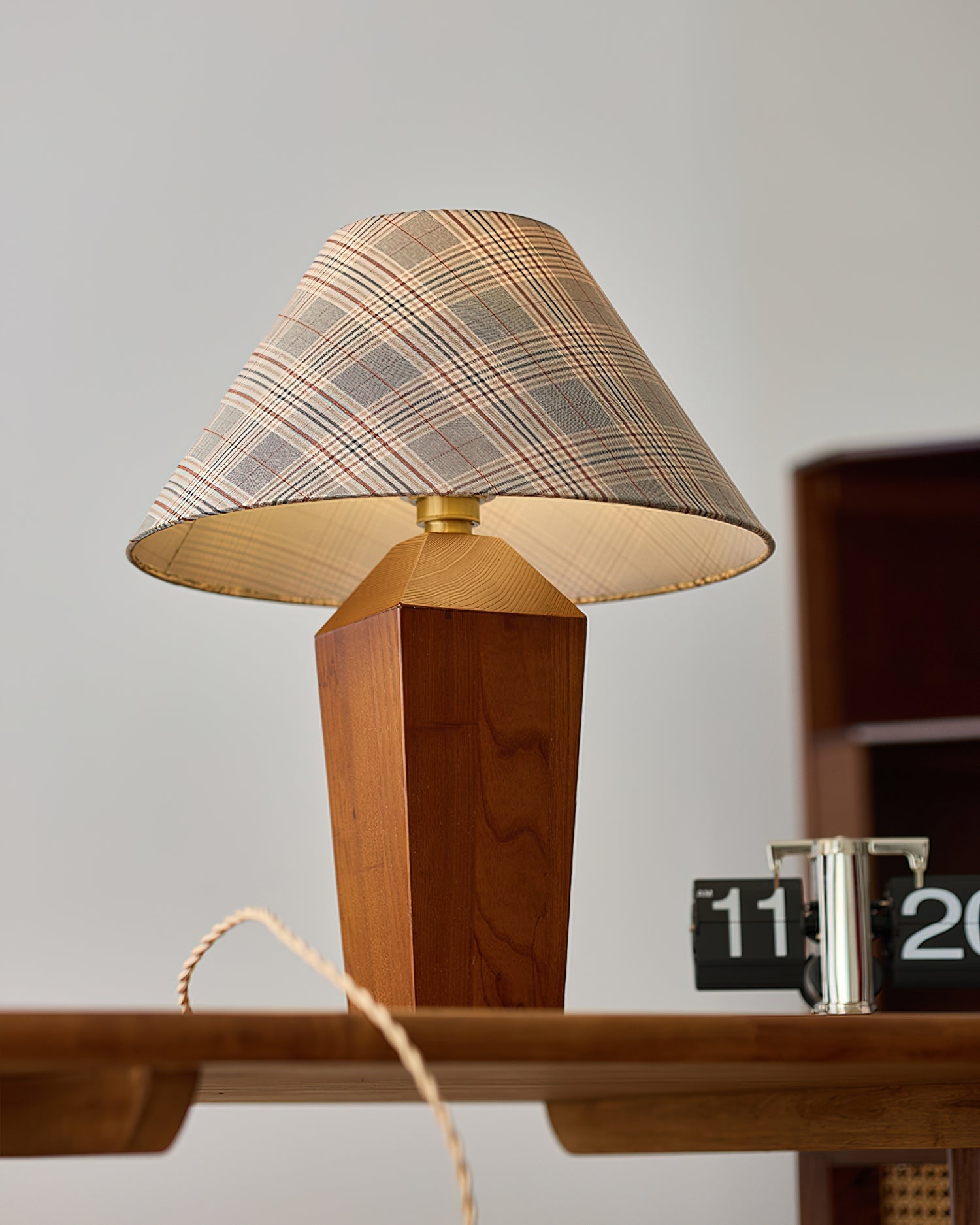 BRAMBLEWOOD RUSTIC ILLUMINATOR