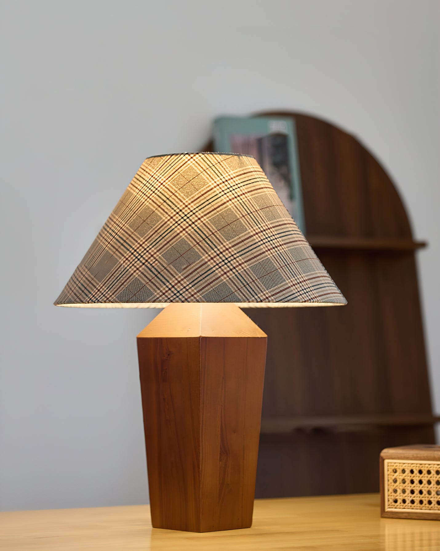 BRAMBLEWOOD RUSTIC ILLUMINATOR