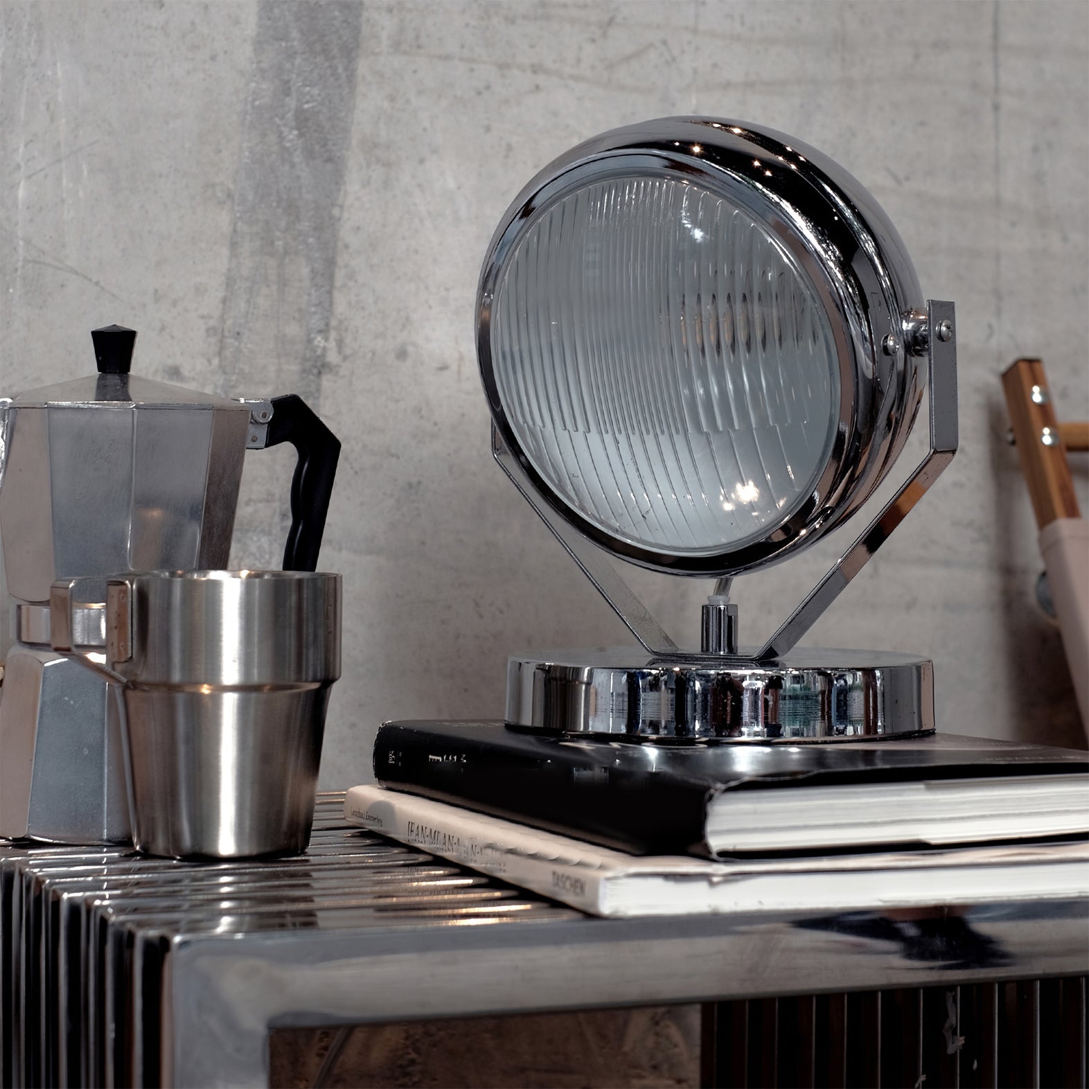WINTHORPE ILLUMINATED ORB TABLE LANTERN