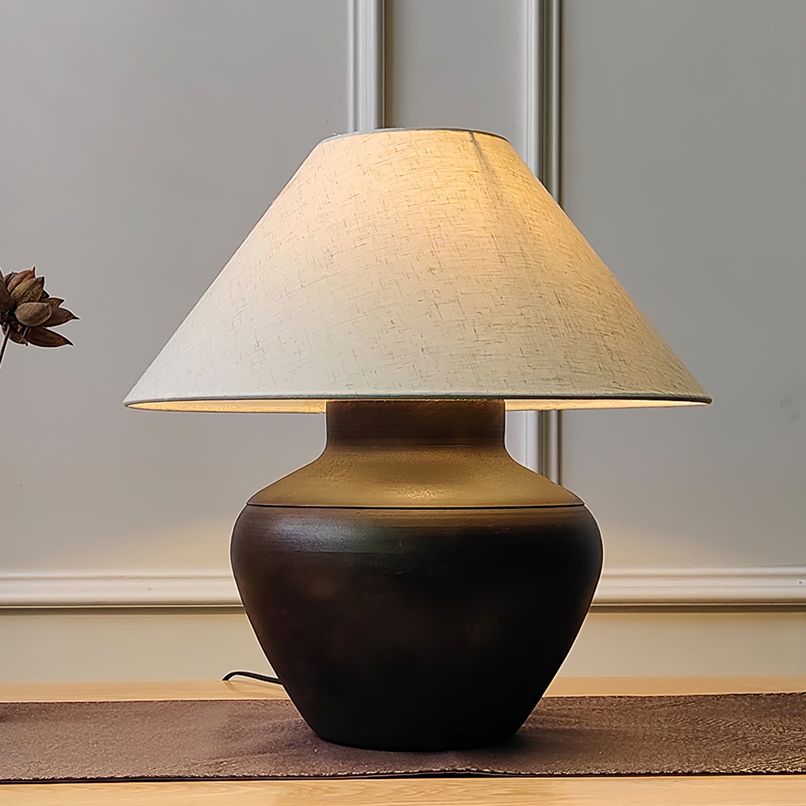 RAVENWOOD PORCELAIN ILLUMINATION LAMP