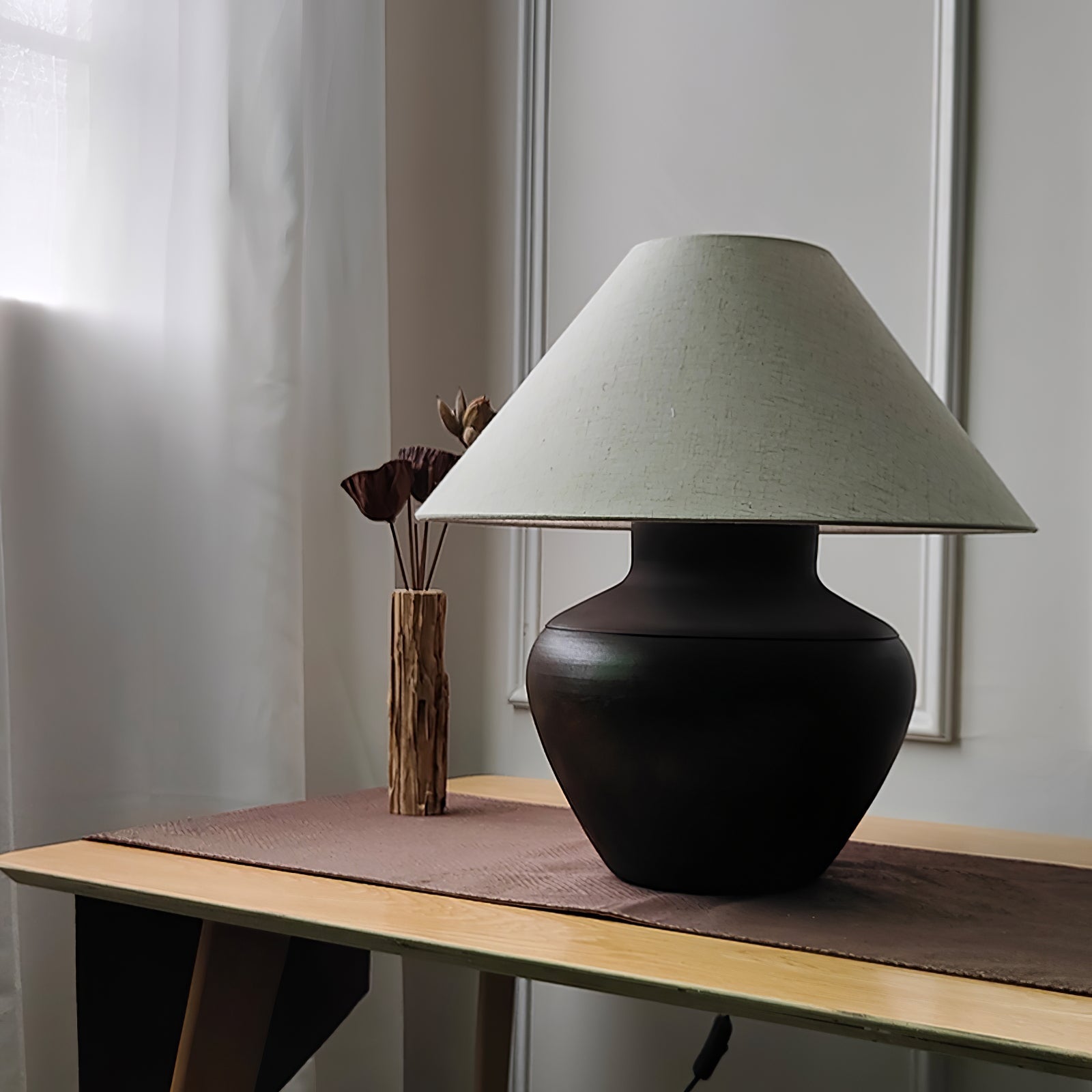RAVENWOOD PORCELAIN ILLUMINATION LAMP