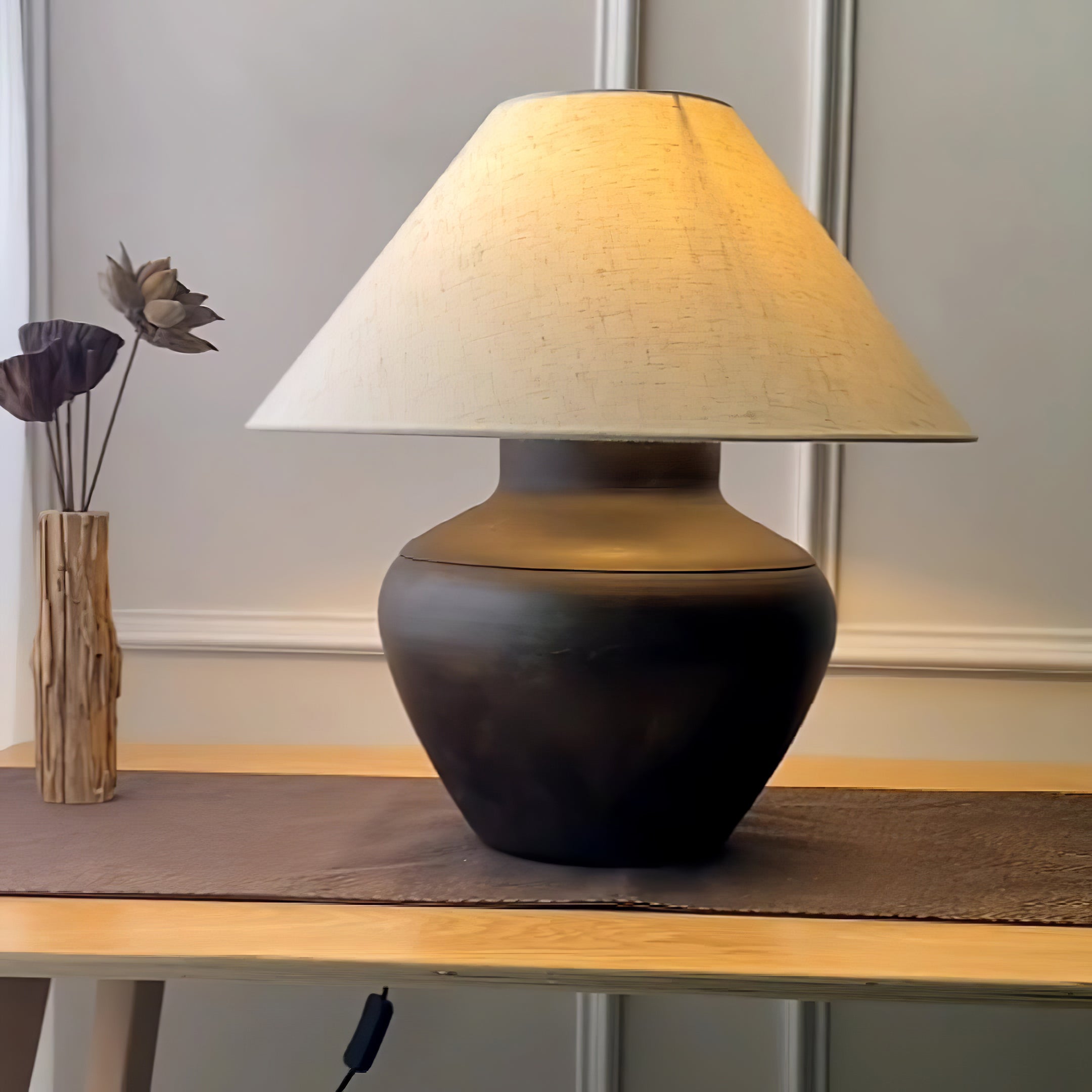 RAVENWOOD PORCELAIN ILLUMINATION LAMP