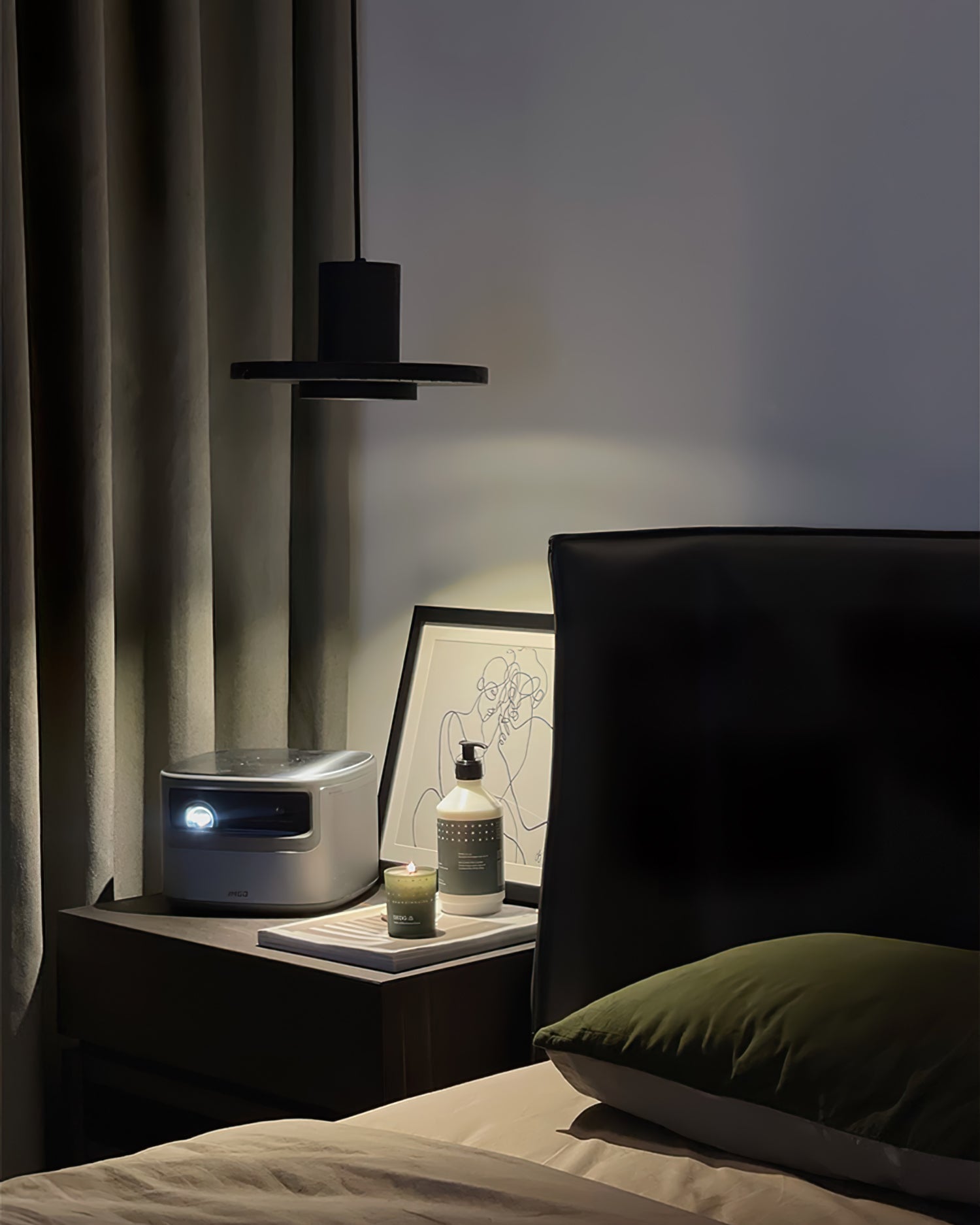 BRAMBLEWICK SERENE HANGING LANTERN