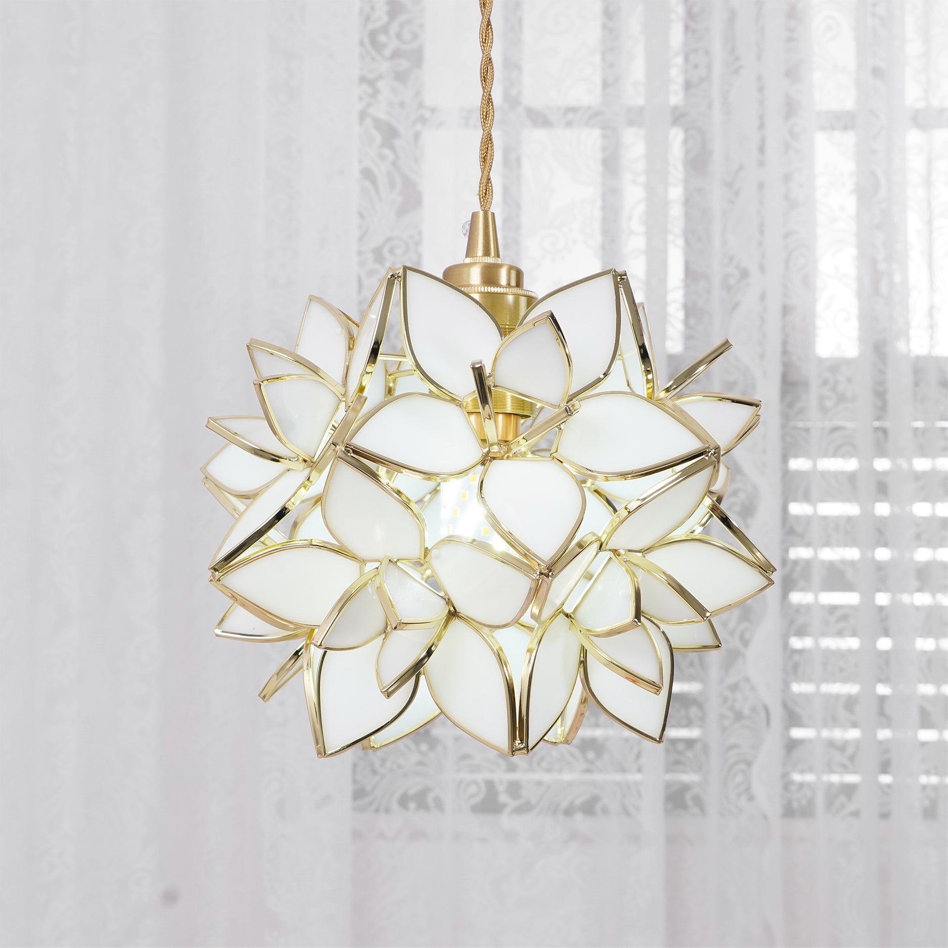 WINDSOR CAPIZ SHELL HANGING LANTERN