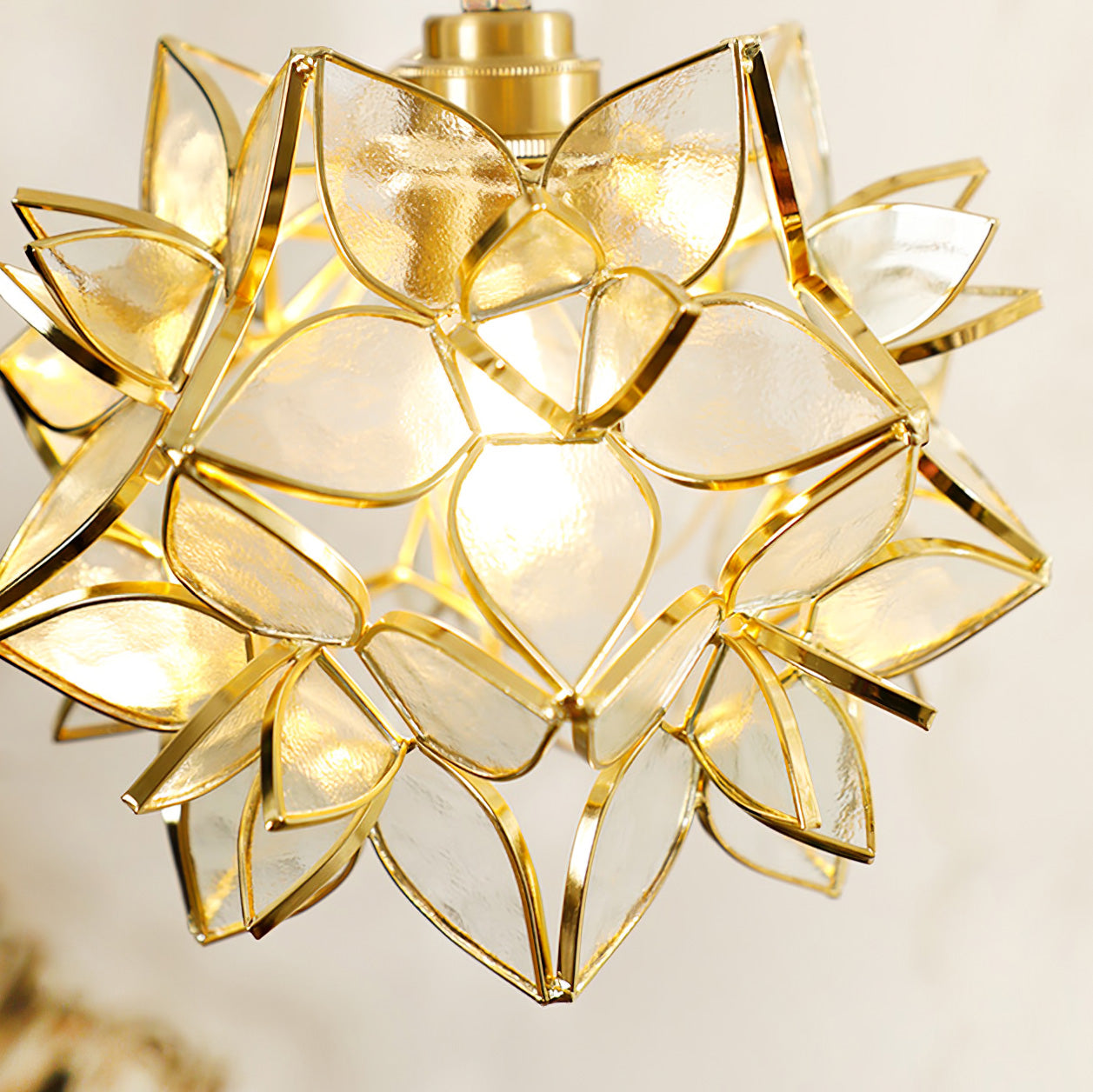 WINDSOR CAPIZ SHELL HANGING LANTERN