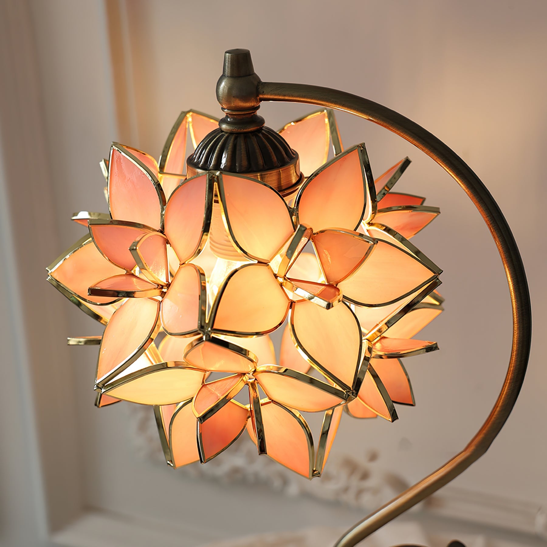 WINDSOR CAPIZ GLOW LANTERN