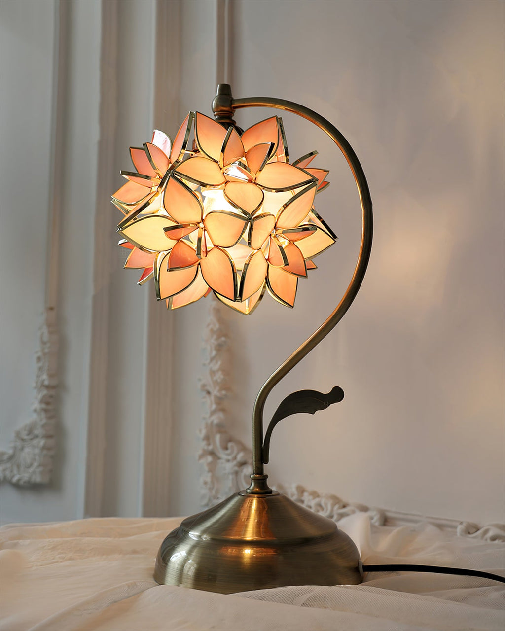 WINDSOR CAPIZ GLOW LANTERN