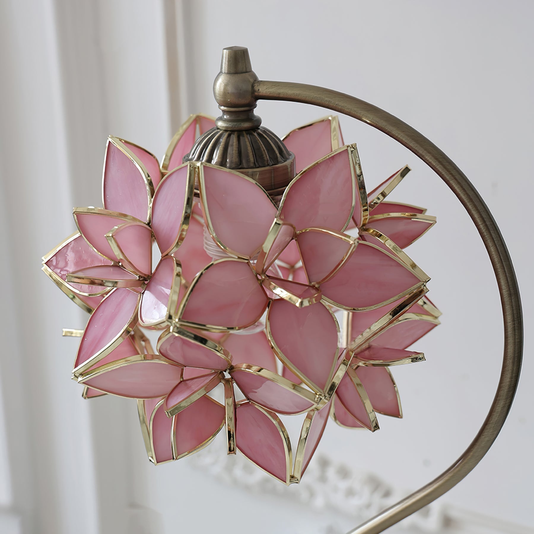 WINDSOR CAPIZ GLOW LANTERN