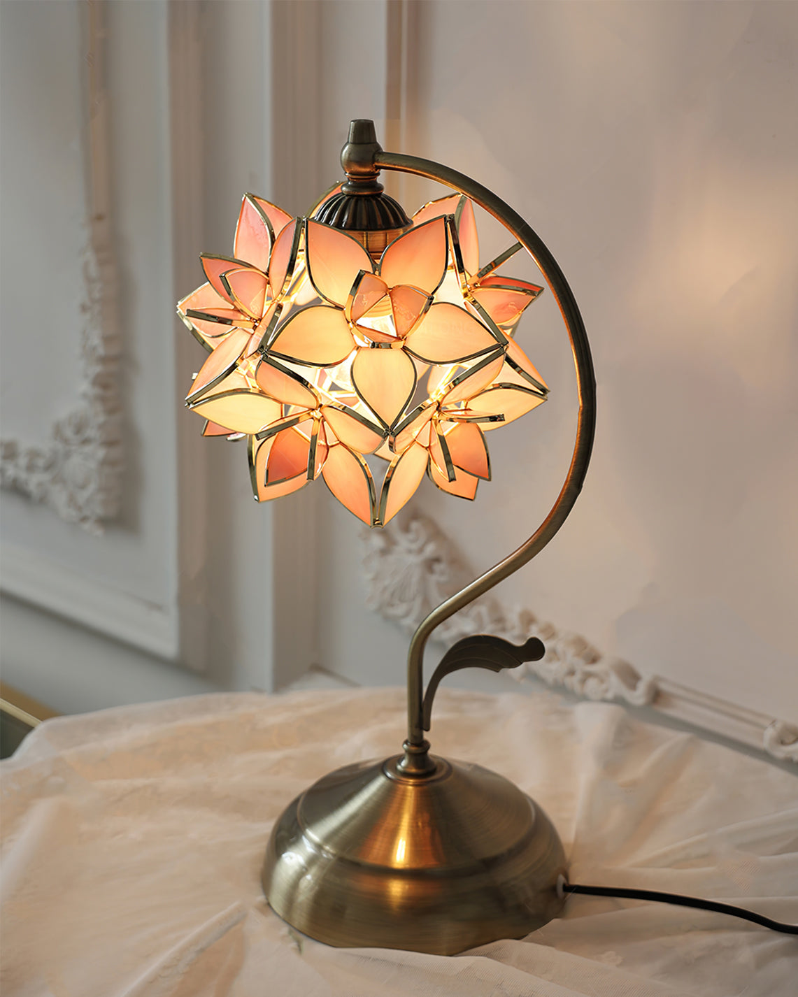 WINDSOR CAPIZ GLOW LANTERN